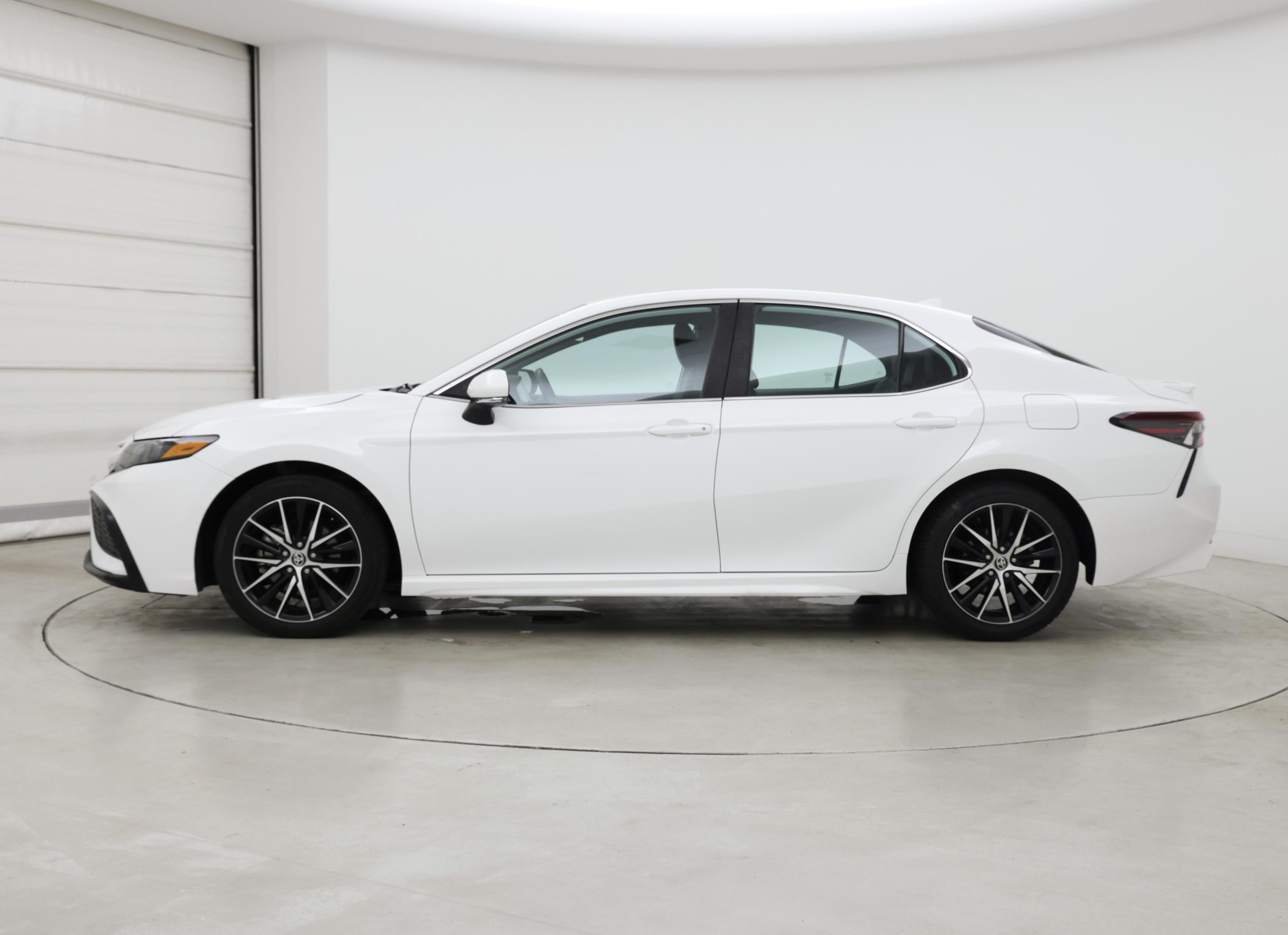 Thumbnail: 2024 Toyota Camry - 3