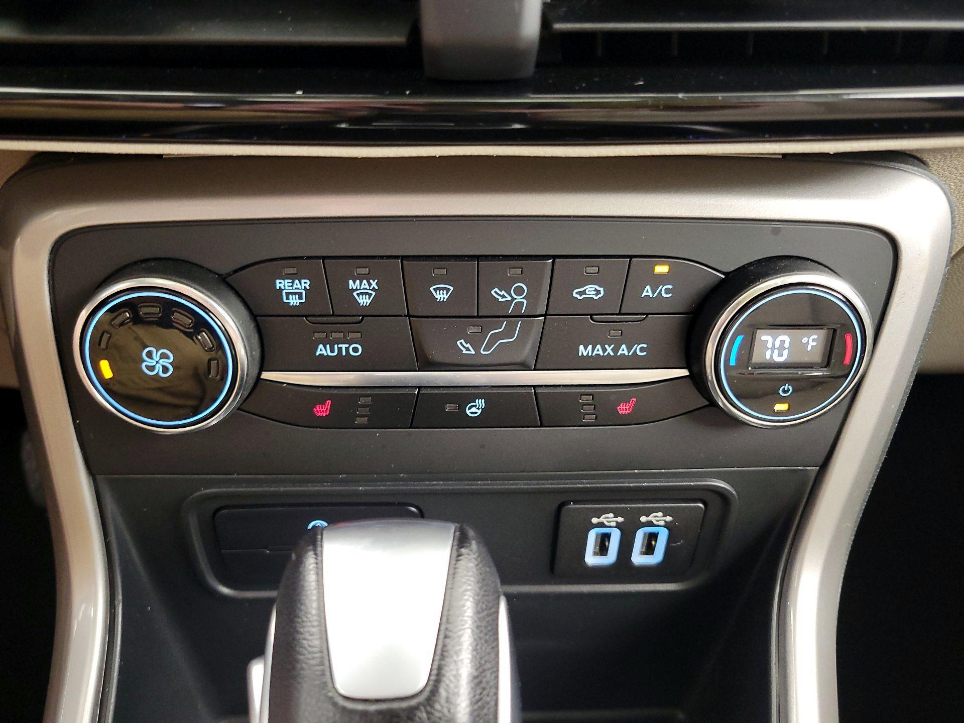 Thumbnail: 2021 Ford EcoSport - 17