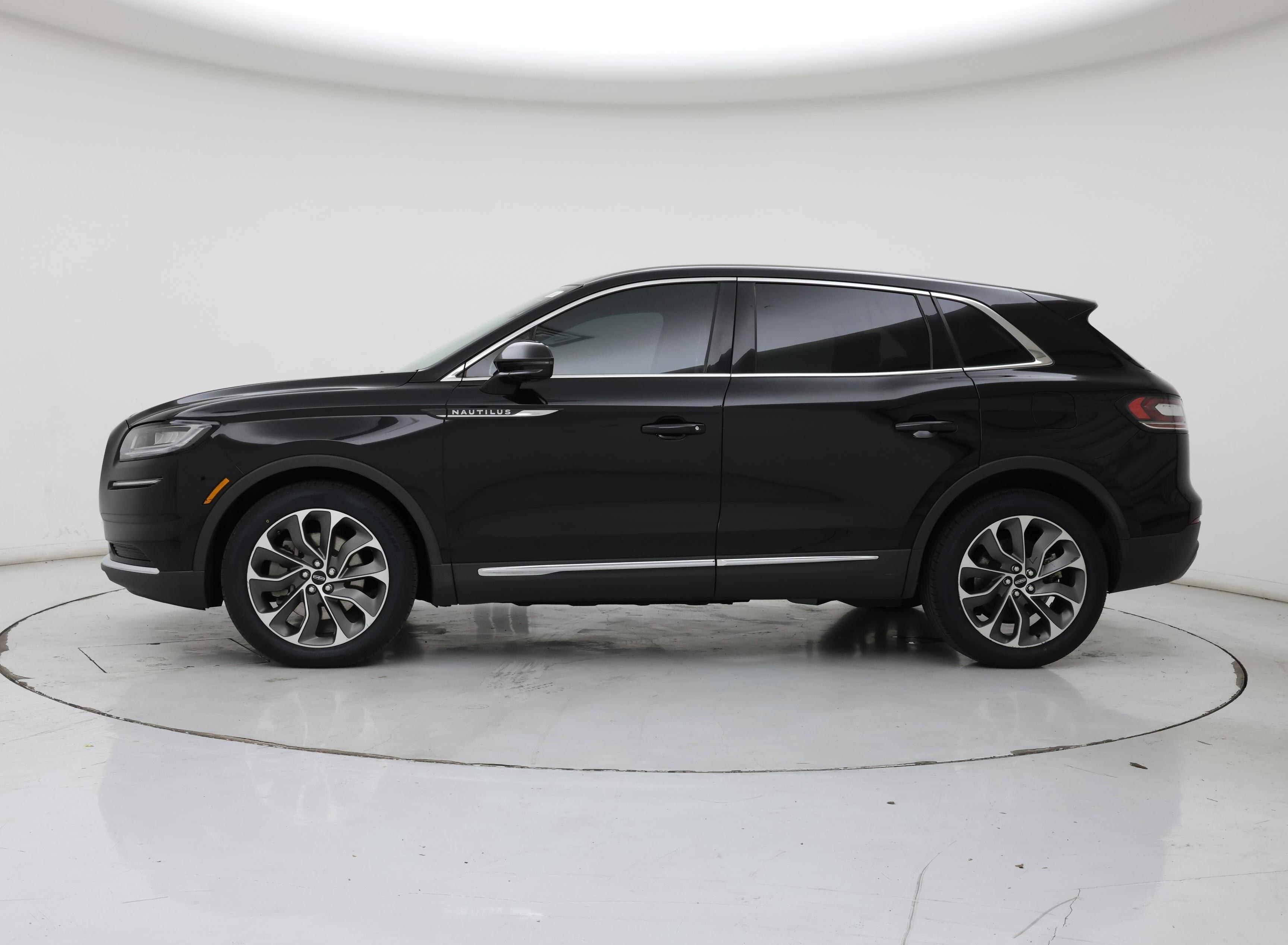 Thumbnail: 2022 Lincoln Nautilus - 3