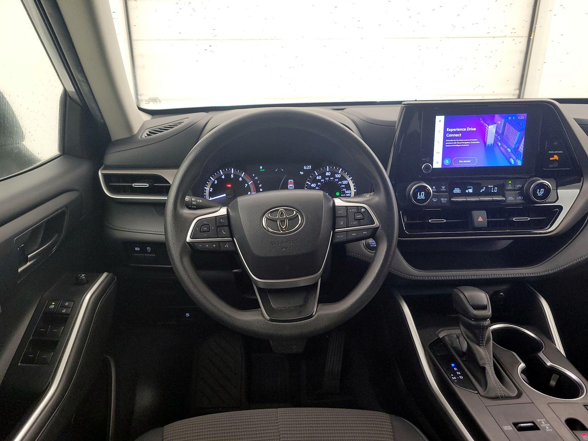 Thumbnail: 2023 Toyota Highlander - 10