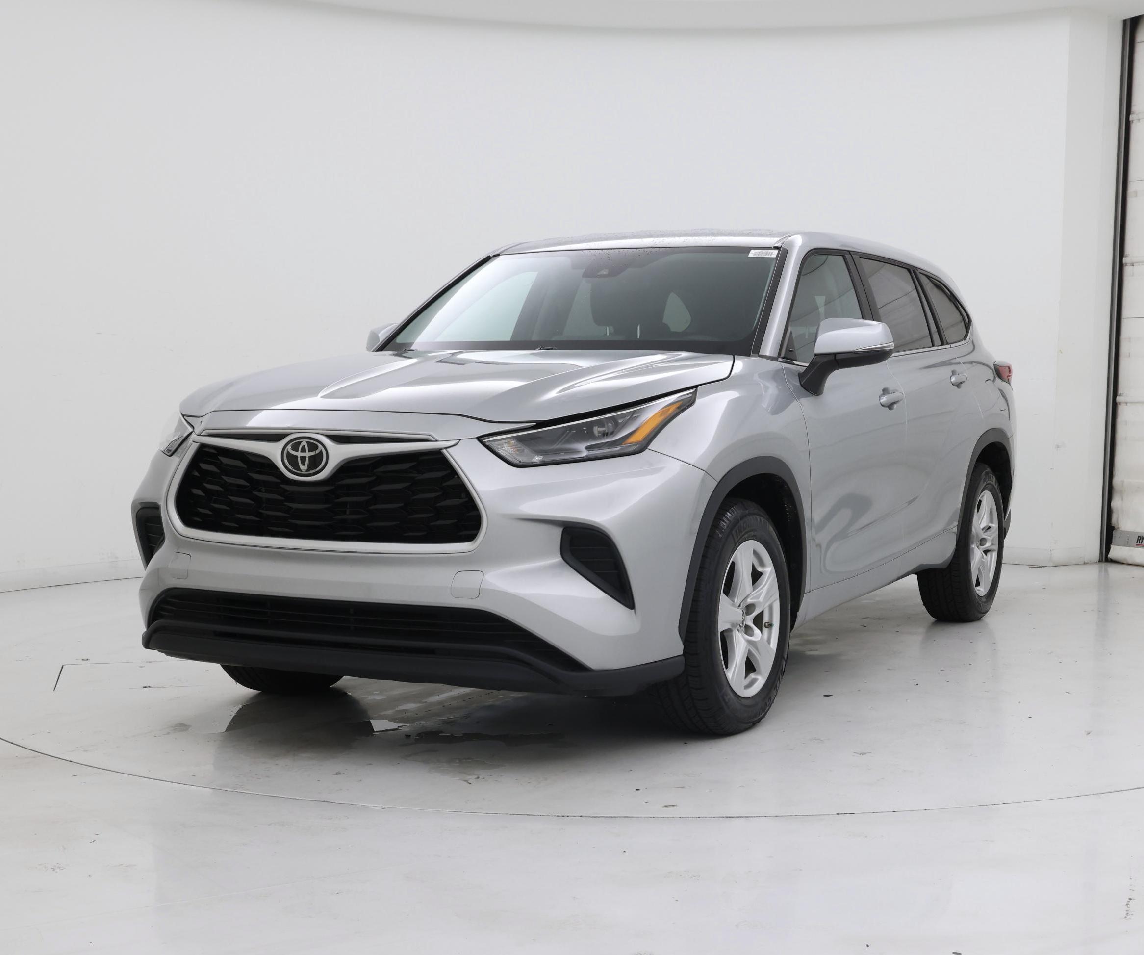 Thumbnail: 2023 Toyota Highlander - 4