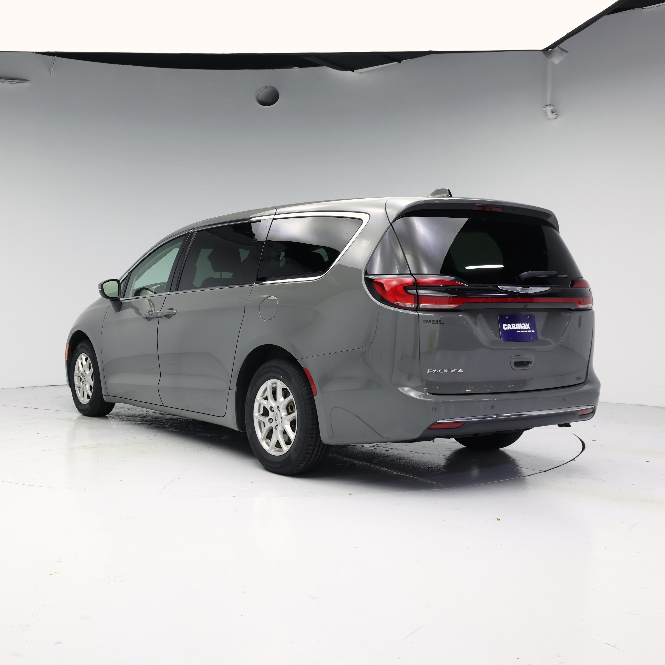 Thumbnail: 2023 Chrysler Pacifica - 2