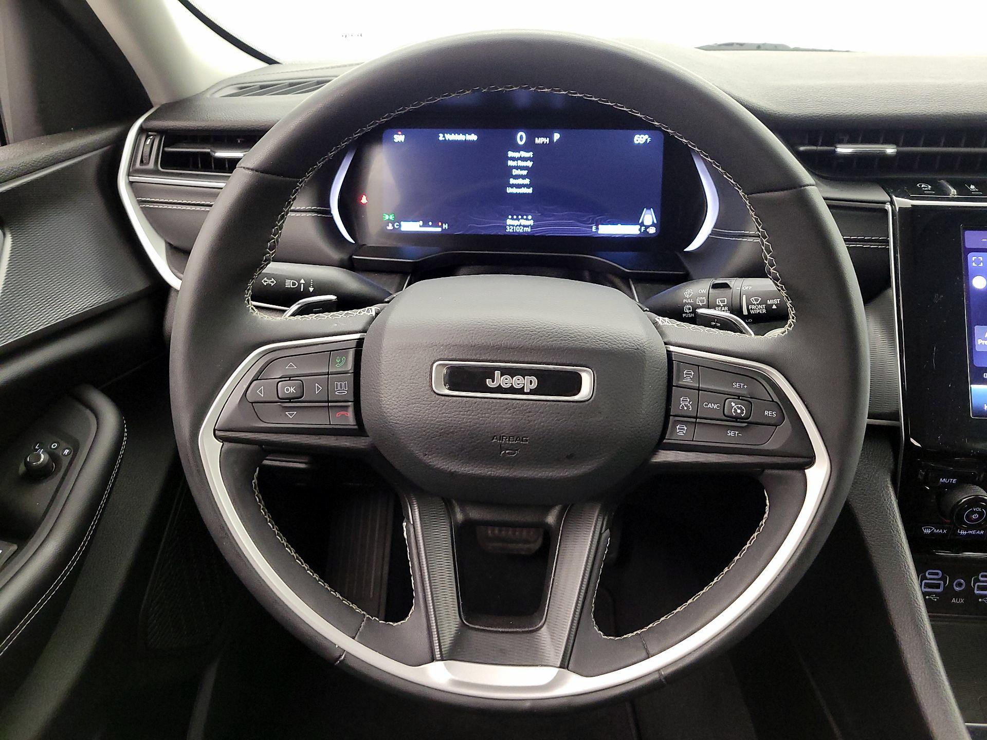 Thumbnail: 2023 Jeep Grand Cherokee - 10