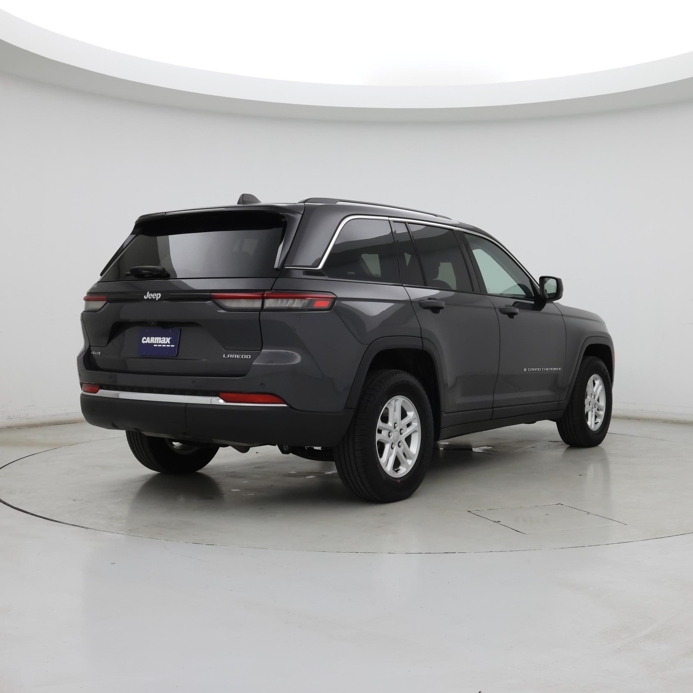 Thumbnail: 2023 Jeep Grand Cherokee - 8