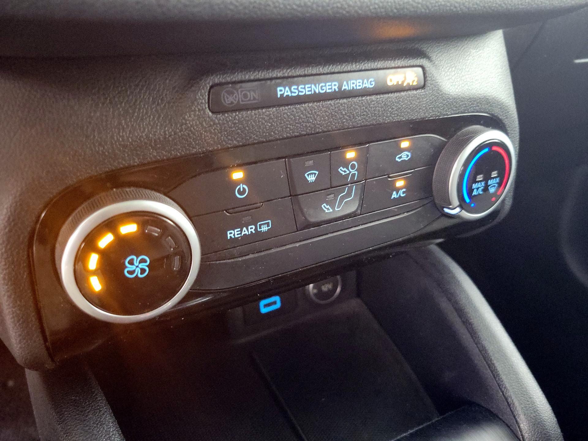 Thumbnail: 2021 Ford Escape - 17