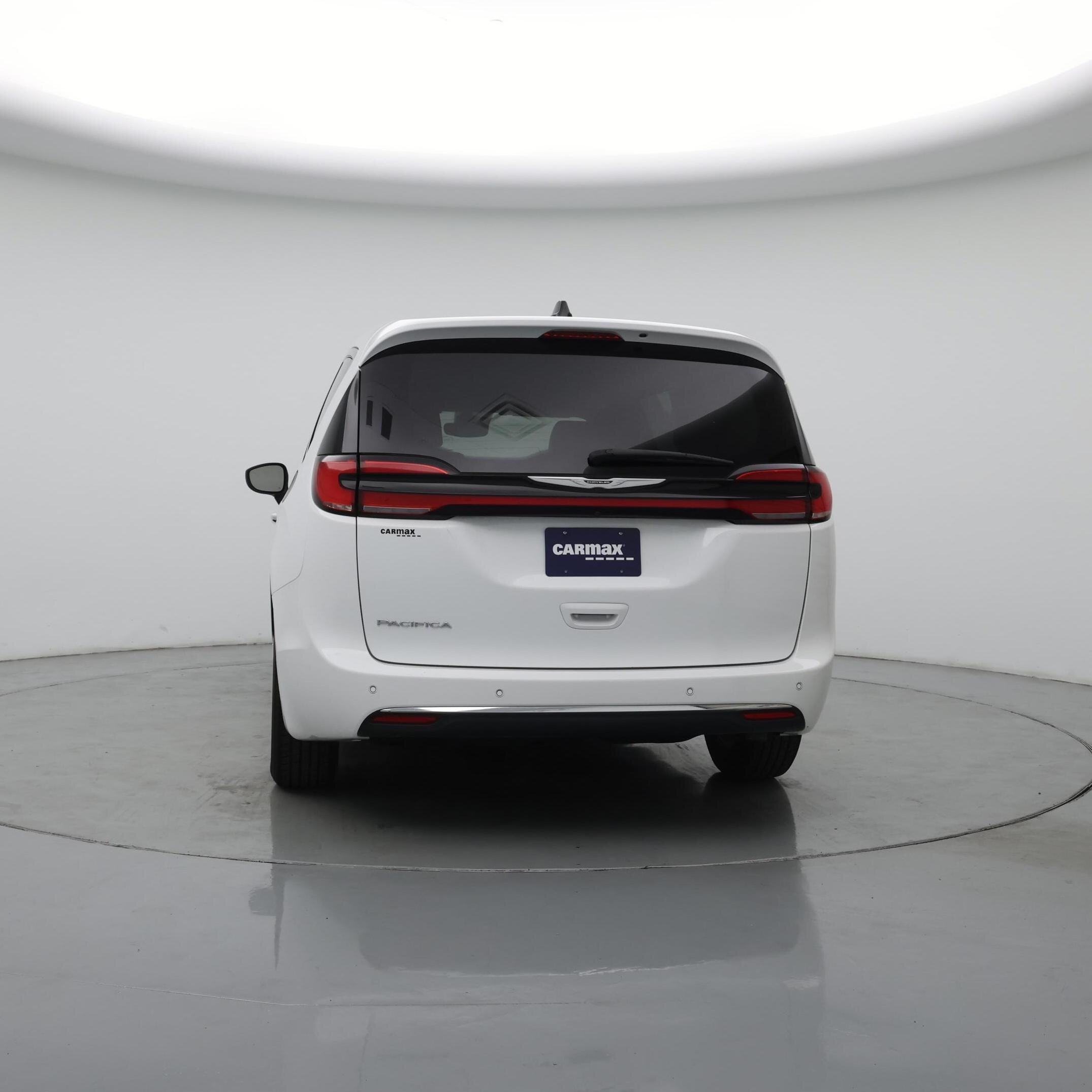 Thumbnail: 2023 Chrysler Pacifica - 6