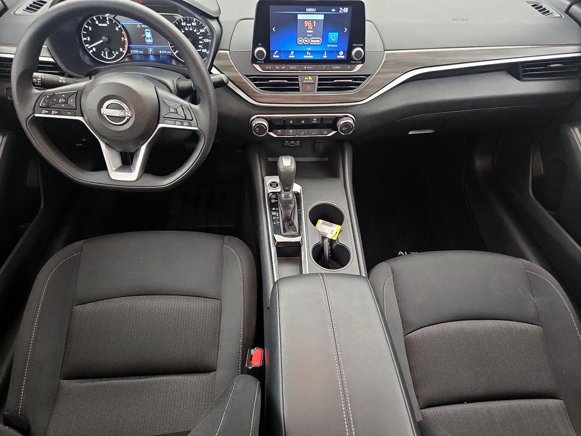 Thumbnail: 2025 Nissan Altima - 9