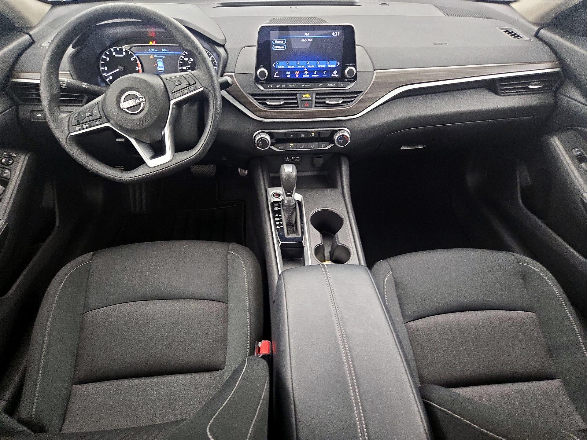 Thumbnail: 2025 Nissan Altima - 9