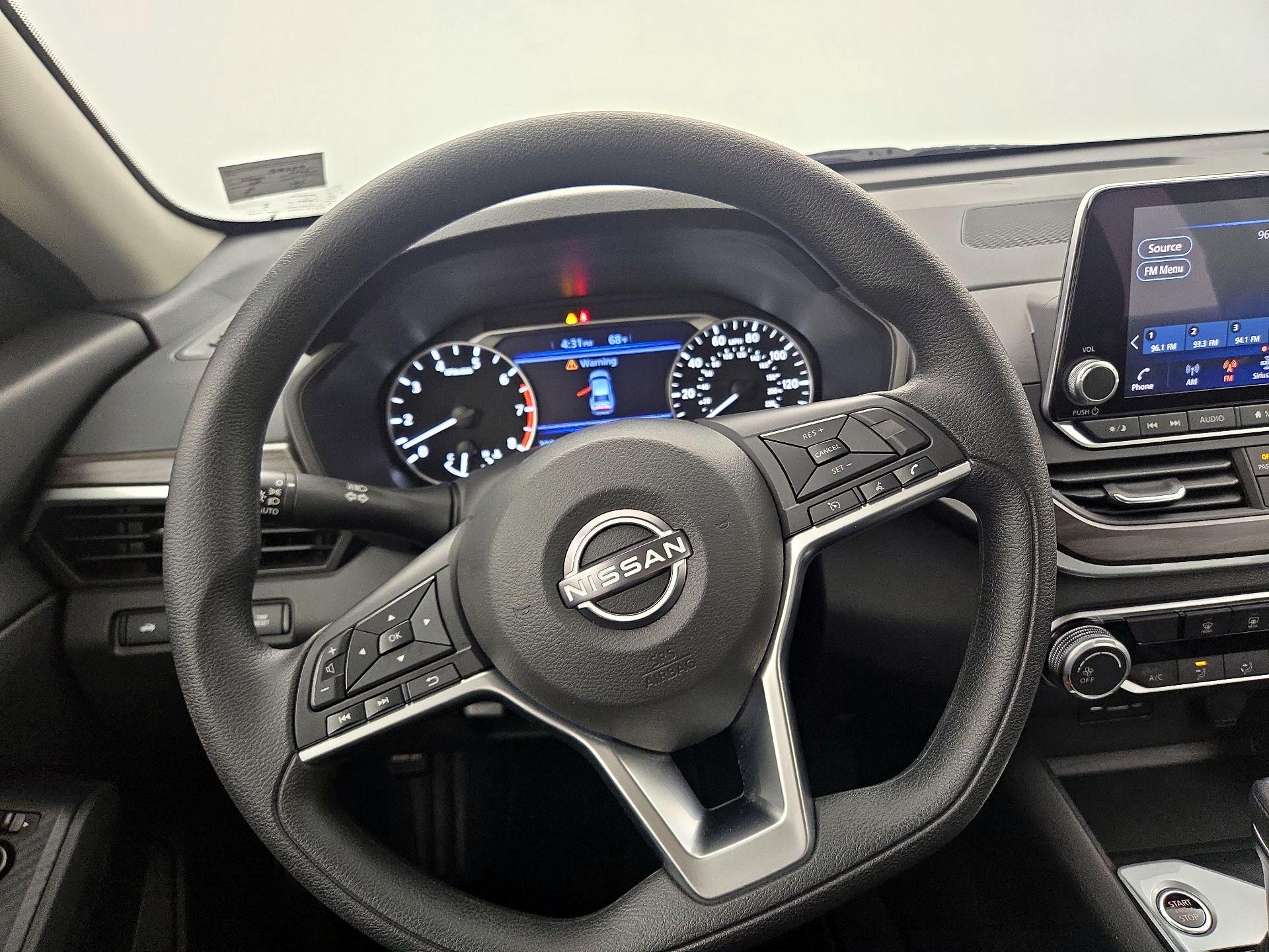 Thumbnail: 2025 Nissan Altima - 10