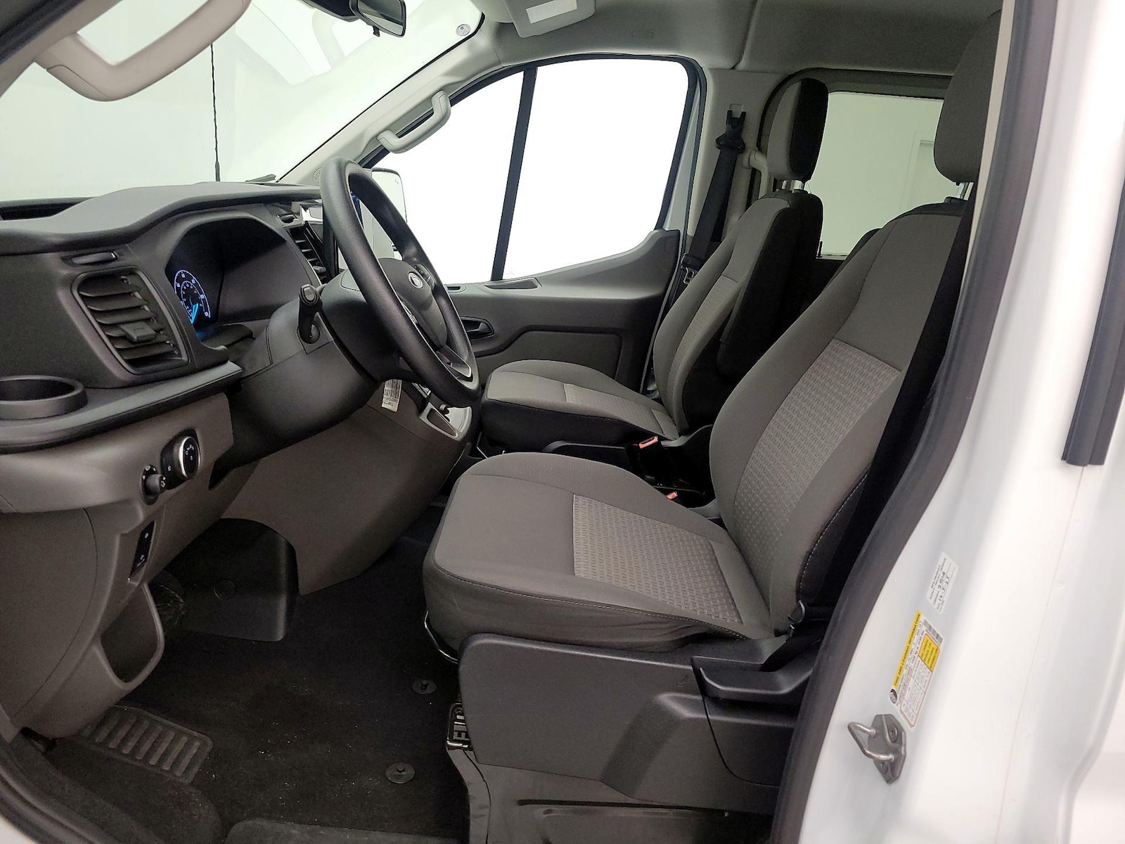2024 Ford Transit Passenger Van XLT - Photo 12