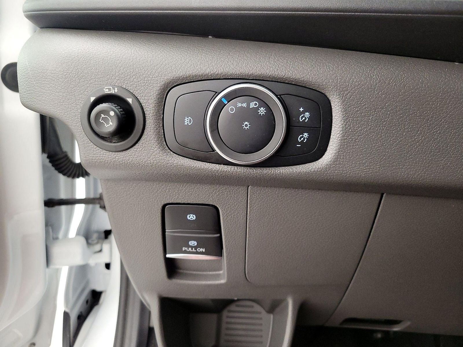 2024 Ford Transit Passenger Van XLT - Photo 14
