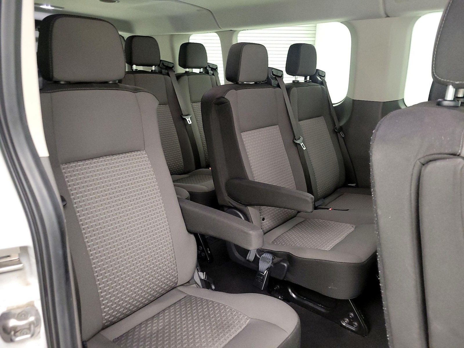 2024 Ford Transit Passenger Van XLT - Photo 22