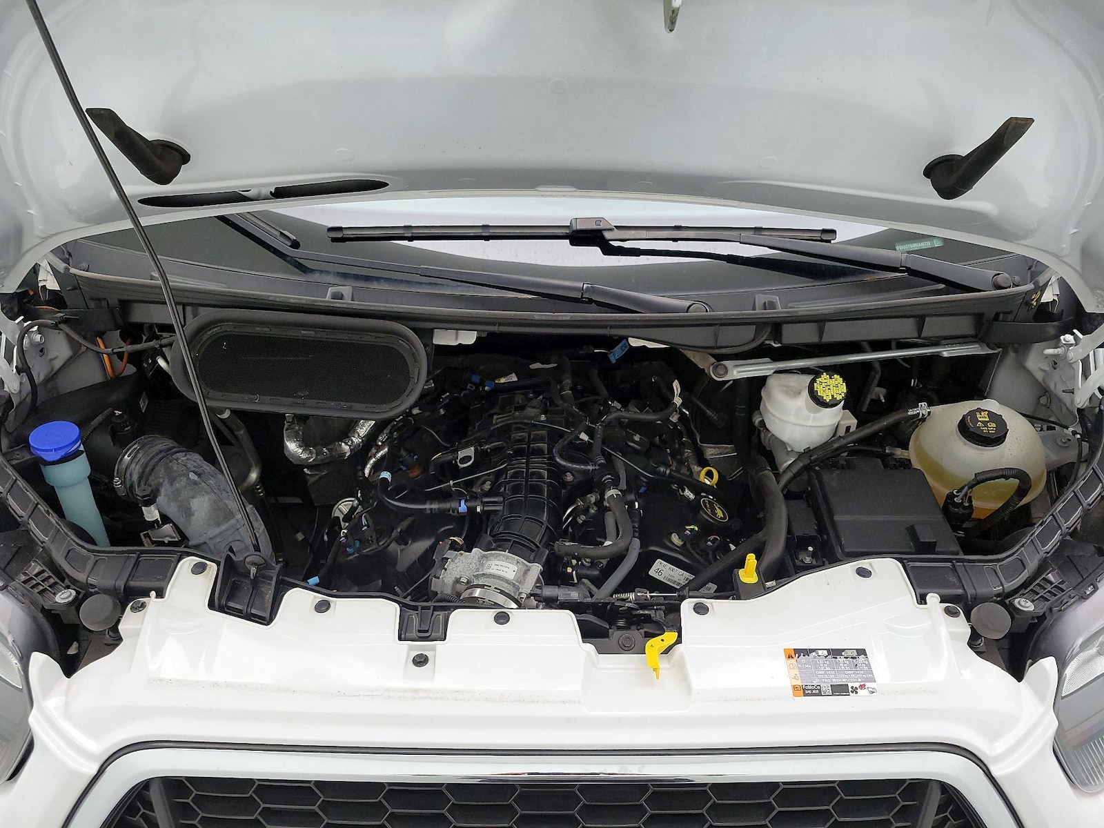 2024 Ford Transit Passenger Van XLT - Photo 24