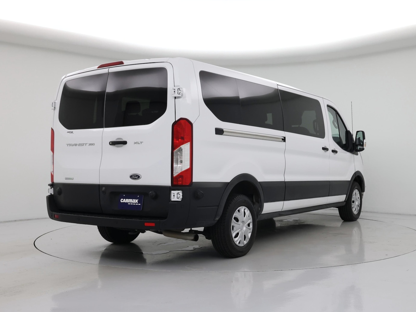 2024 Ford Transit Passenger Van XLT - Photo 9