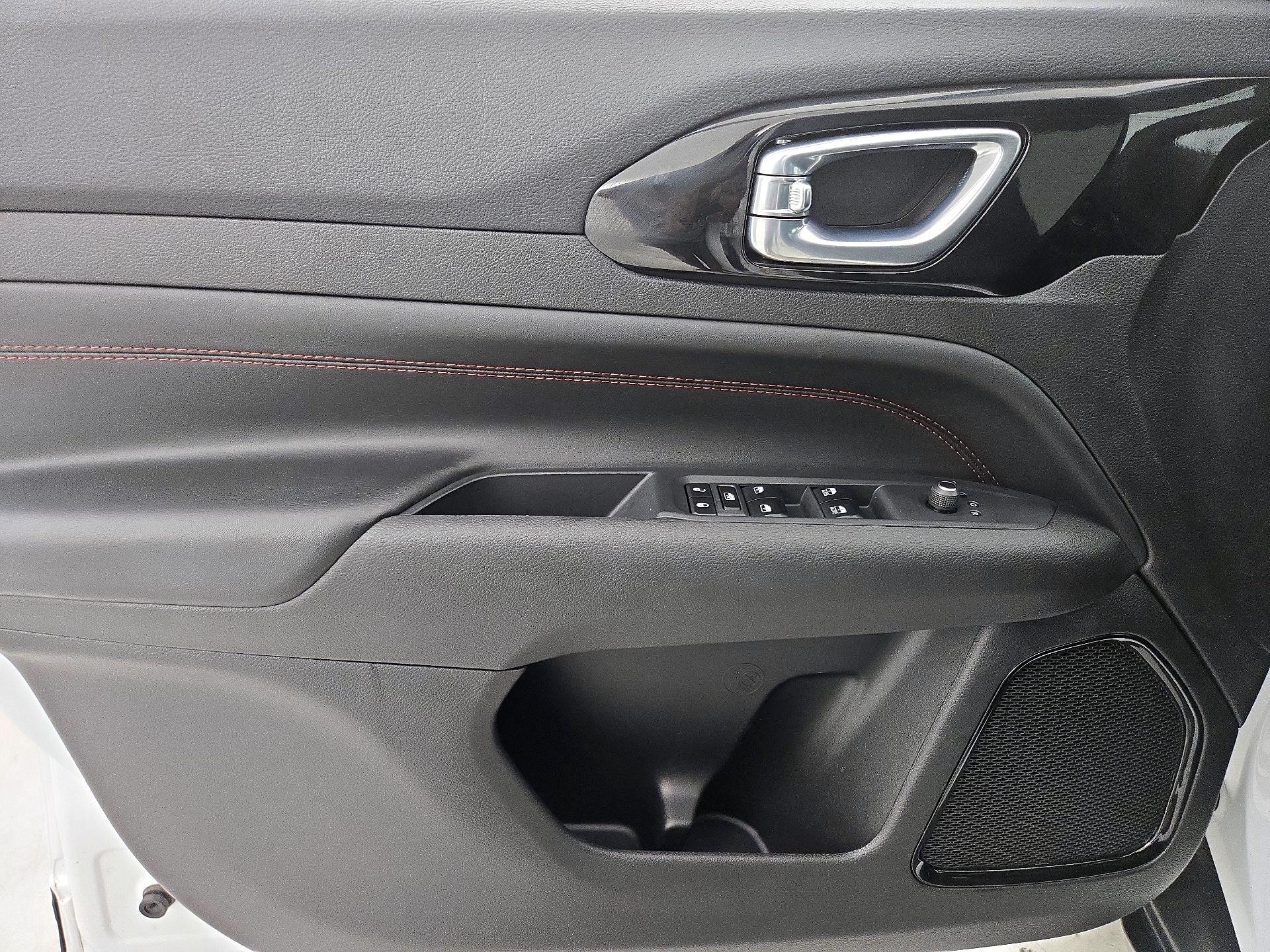 Thumbnail: 2025 Jeep Compass - 12