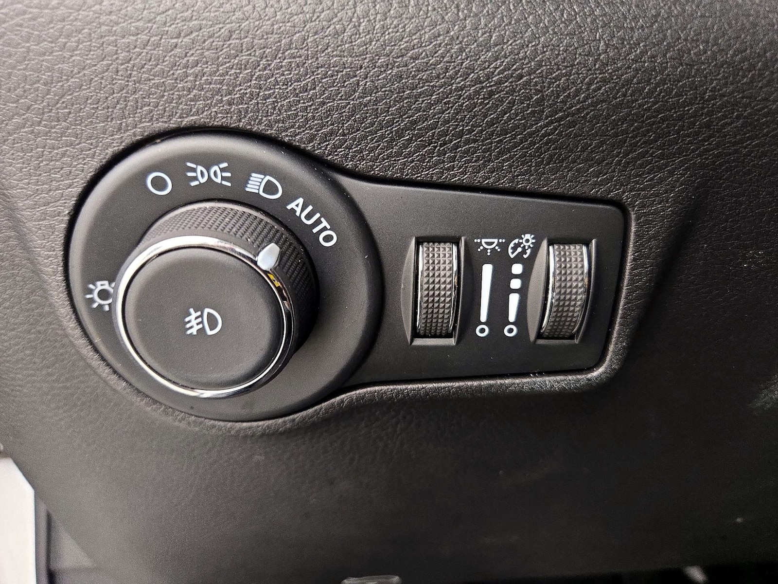 2025 Jeep Compass Trailhawk - Photo 14