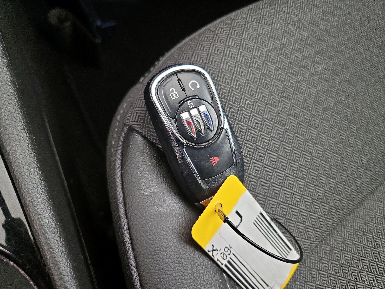 2025 Buick Encore GX Preferred - Photo 24