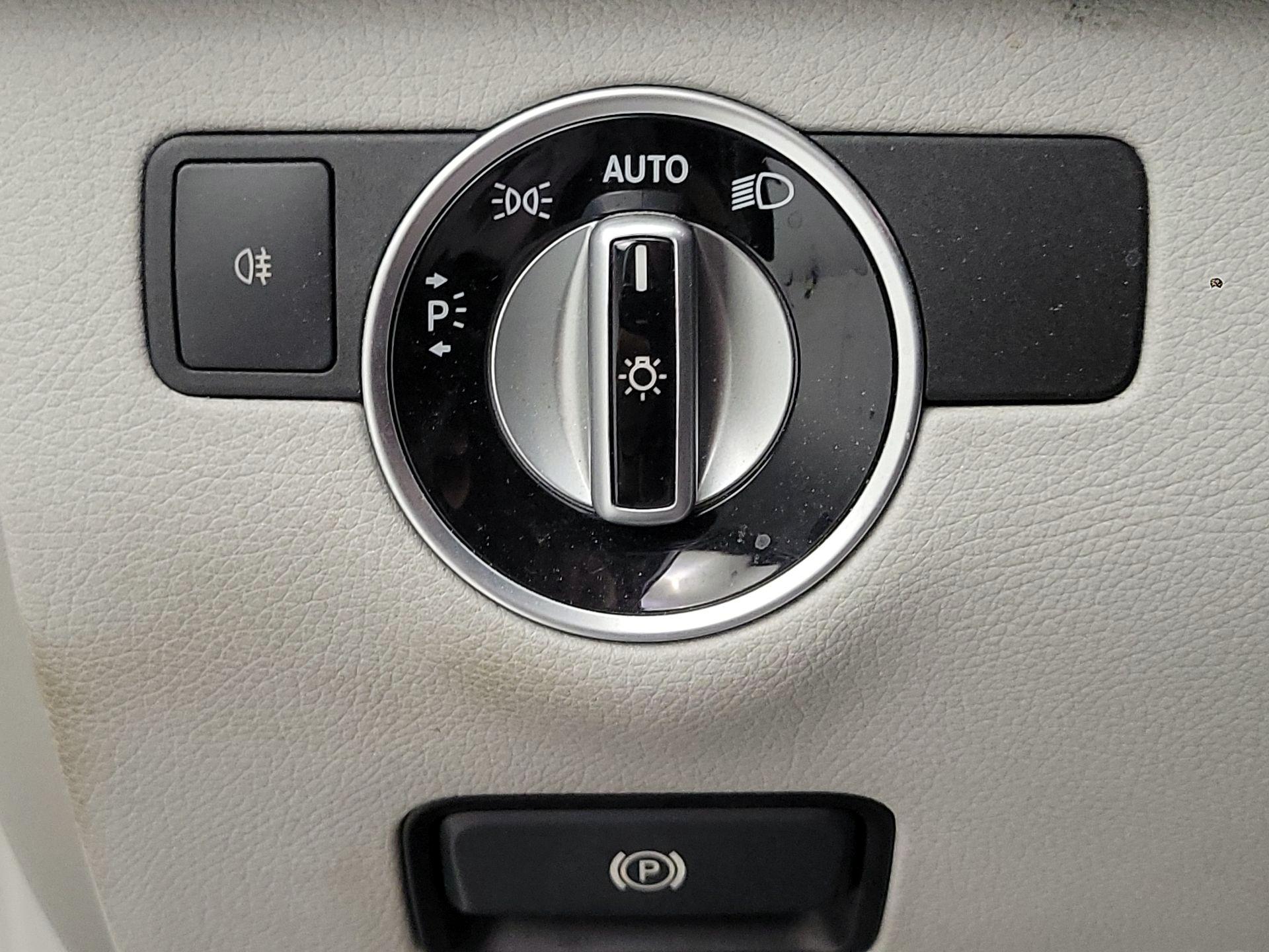 Thumbnail: 2015 Mercedes-Benz M-Class - 13