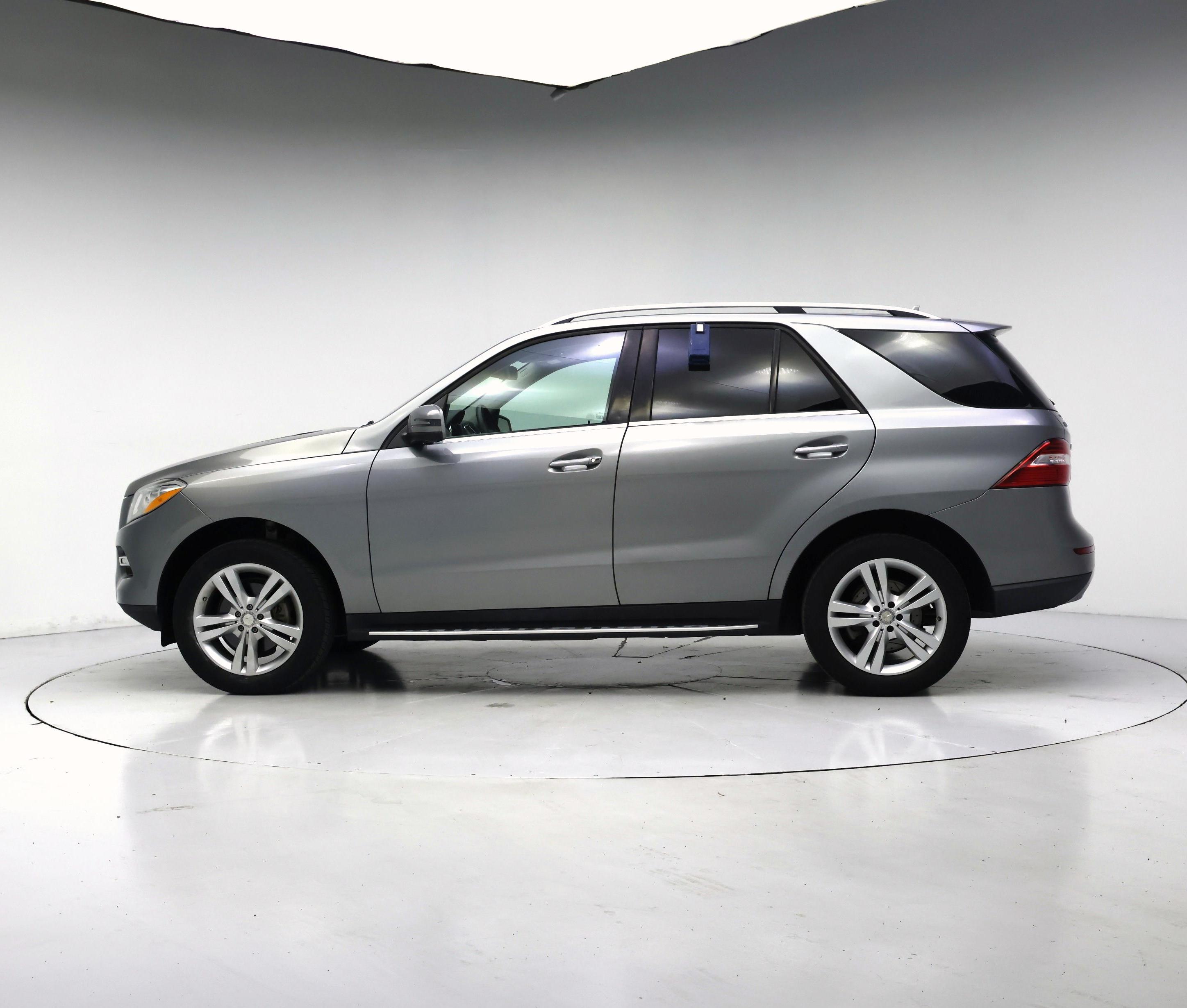 Thumbnail: 2015 Mercedes-Benz M-Class - 3