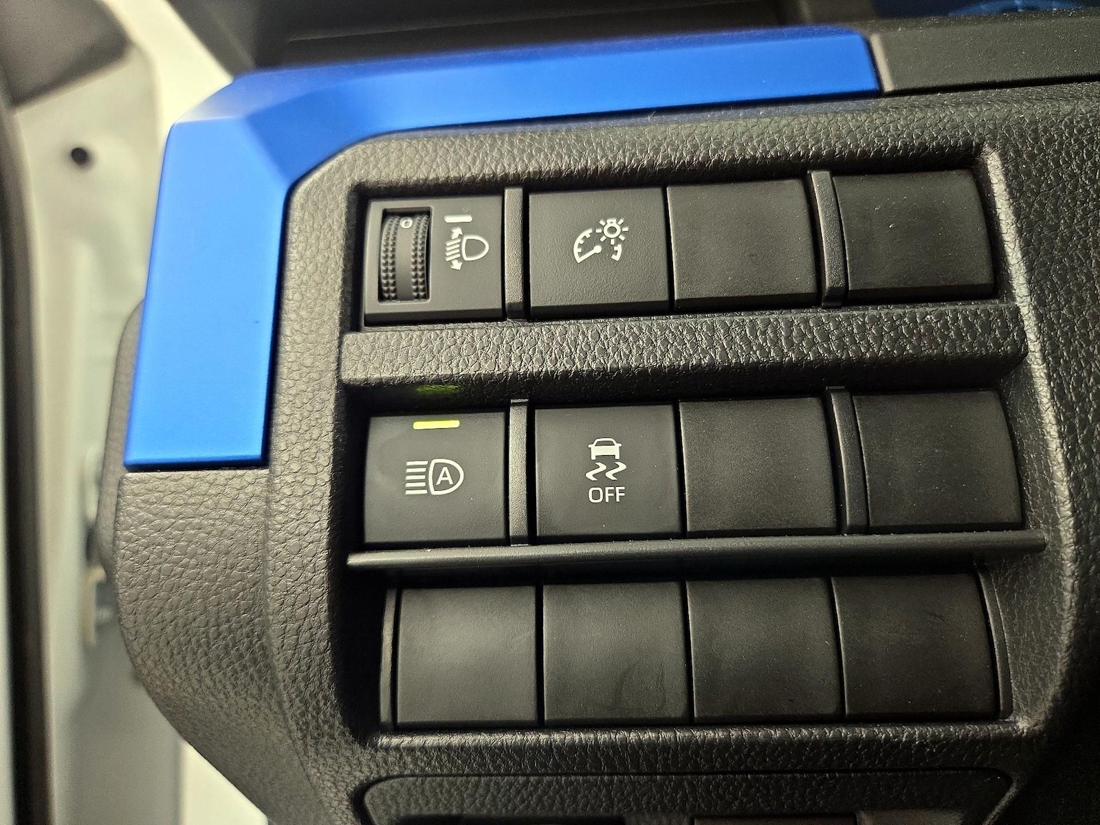 2025 Toyota Tacoma TRD Off Road - Photo 14