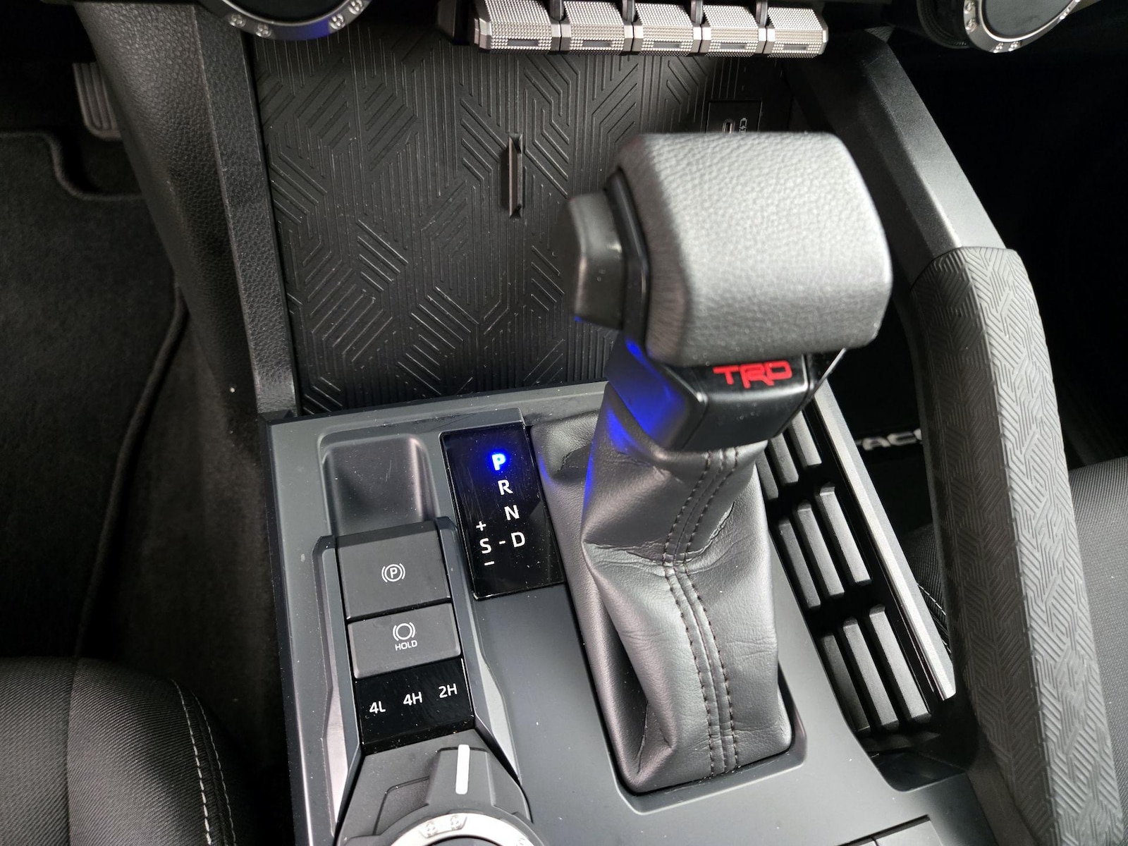2025 Toyota Tacoma TRD Off Road - Photo 18
