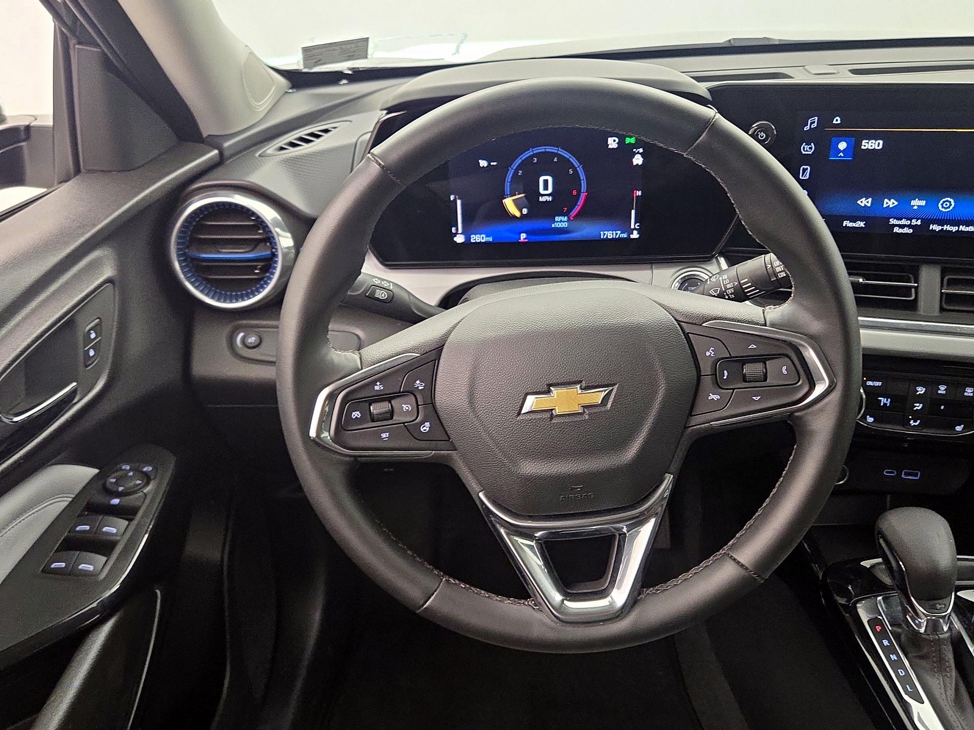 Thumbnail: 2025 Chevrolet Trax - 10