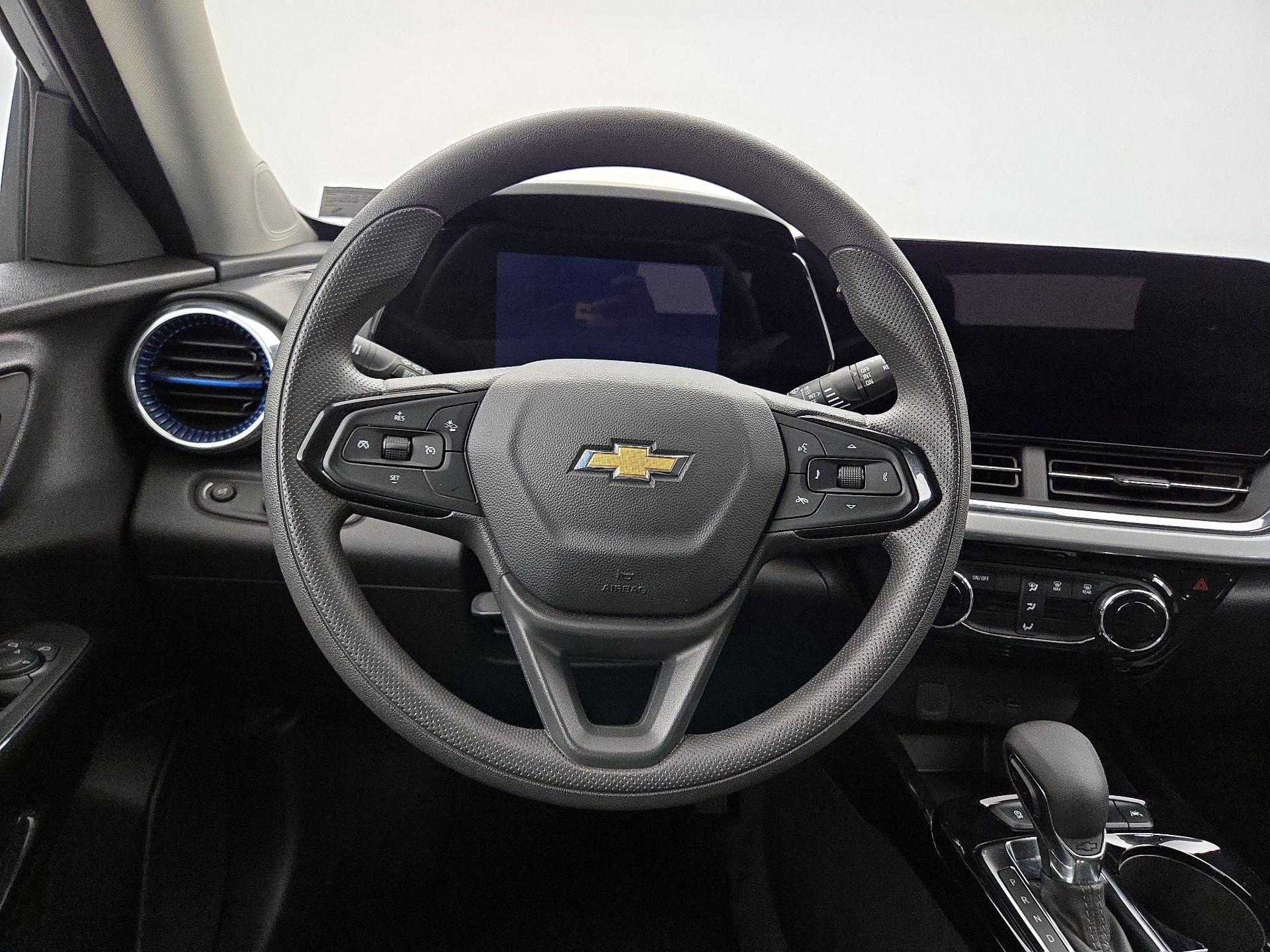 Thumbnail: 2025 Chevrolet Trax - 10