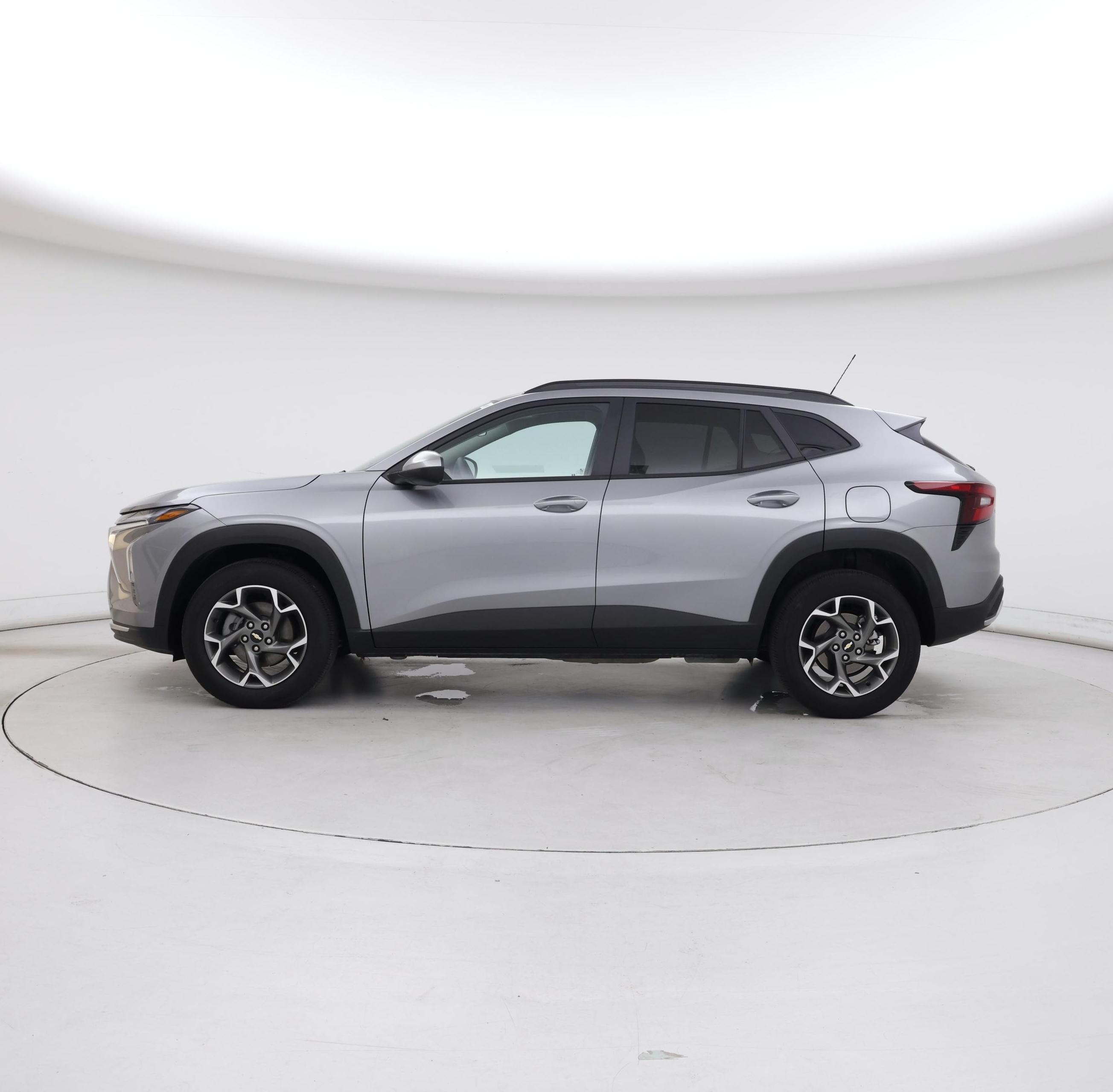 Thumbnail: 2025 Chevrolet Trax - 3