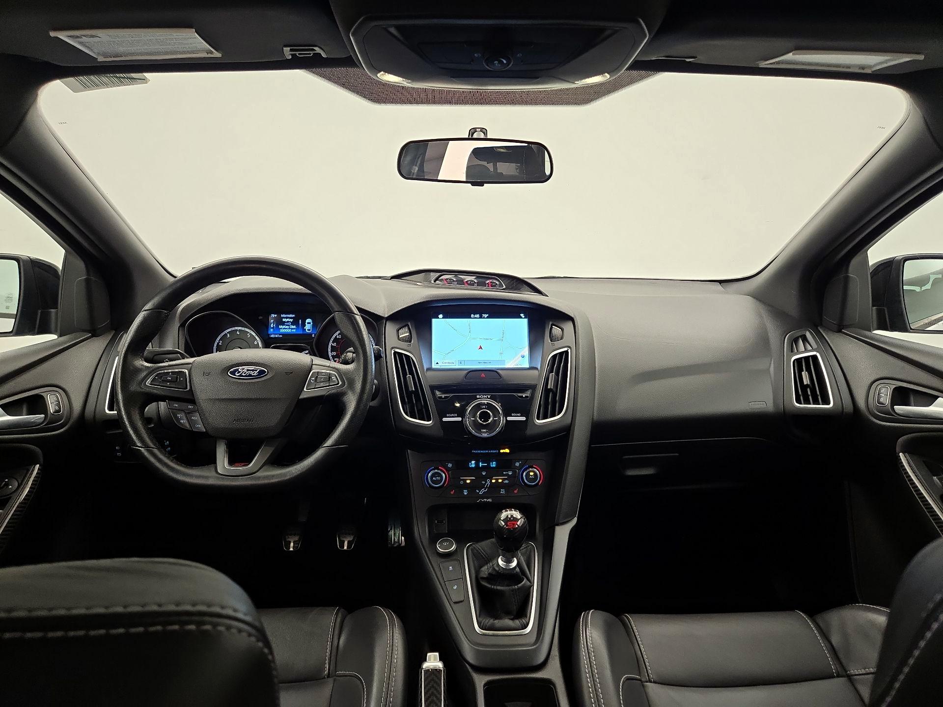 Thumbnail: 2016 Ford Focus - 9