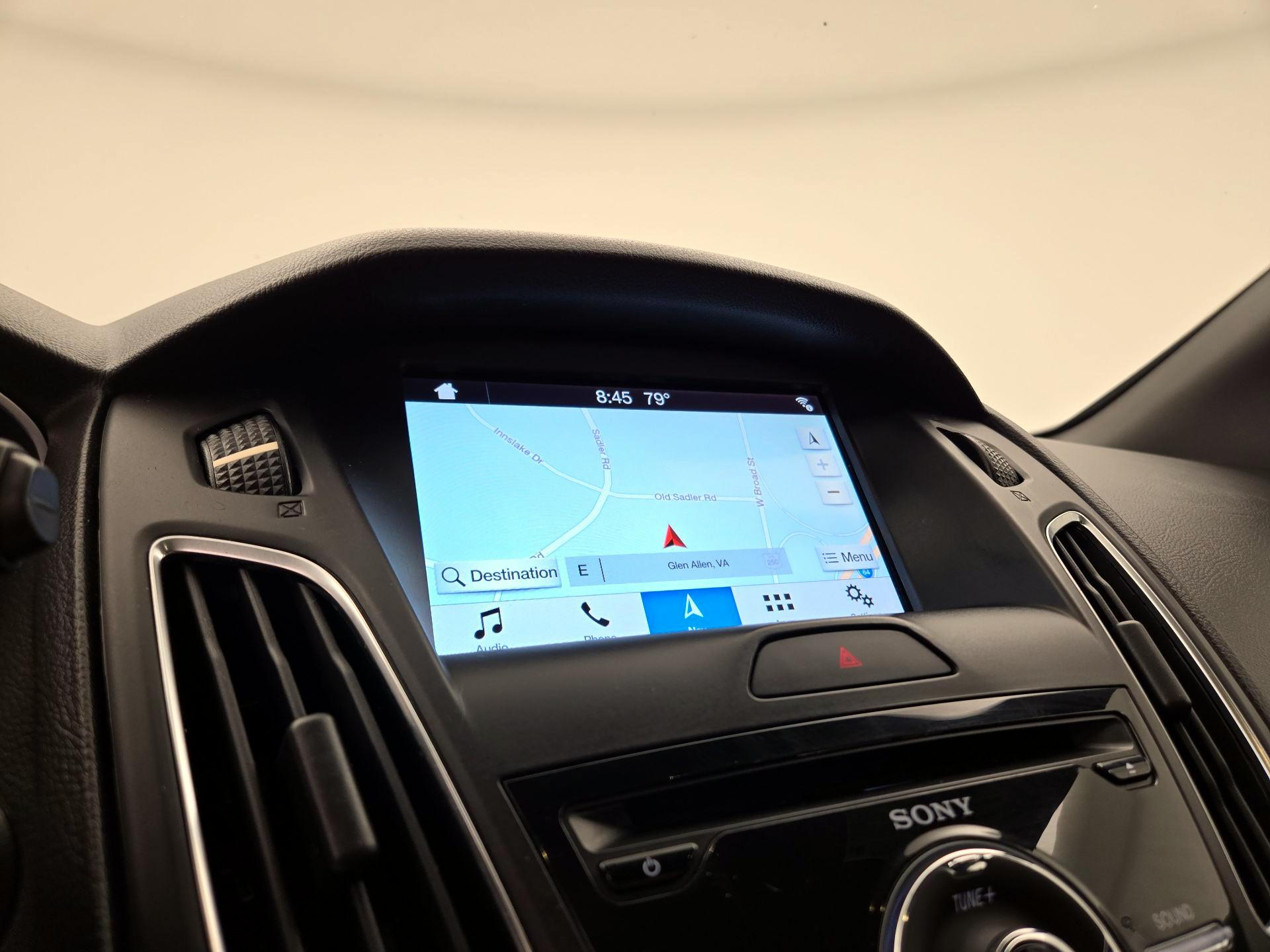 Thumbnail: 2016 Ford Focus - 14