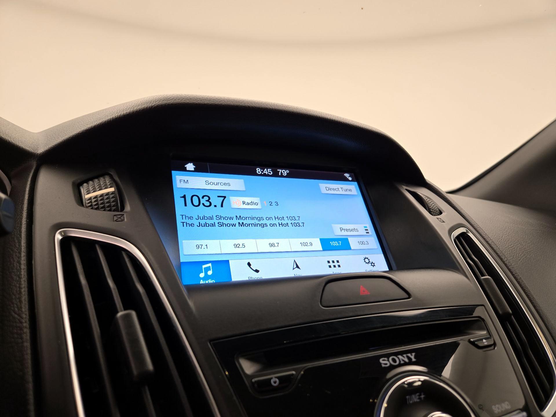 Thumbnail: 2016 Ford Focus - 16