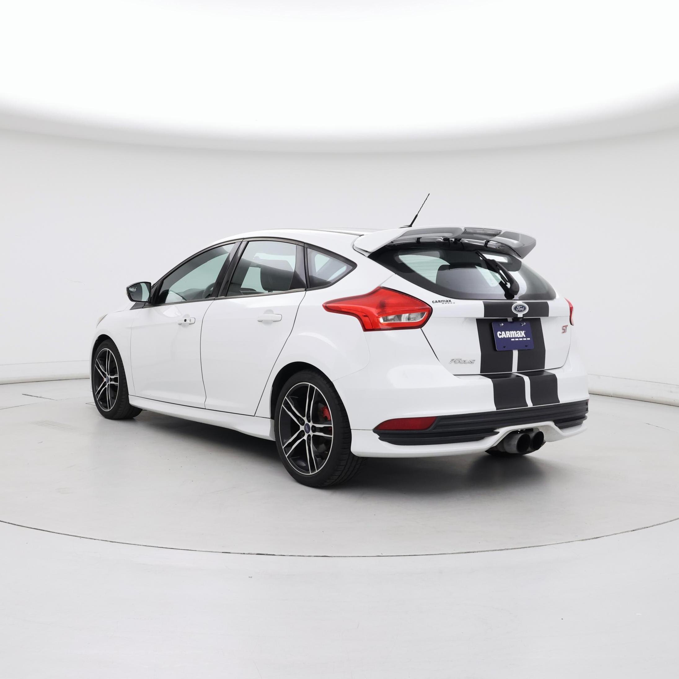 Thumbnail: 2016 Ford Focus - 2