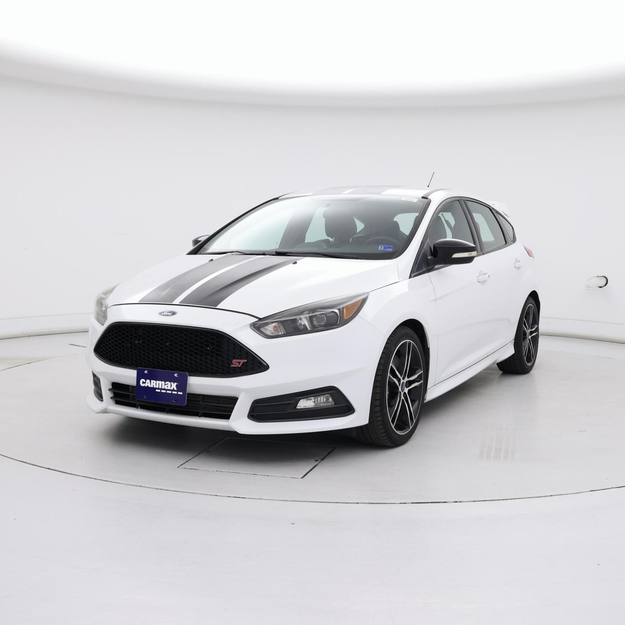 Thumbnail: 2016 Ford Focus - 4