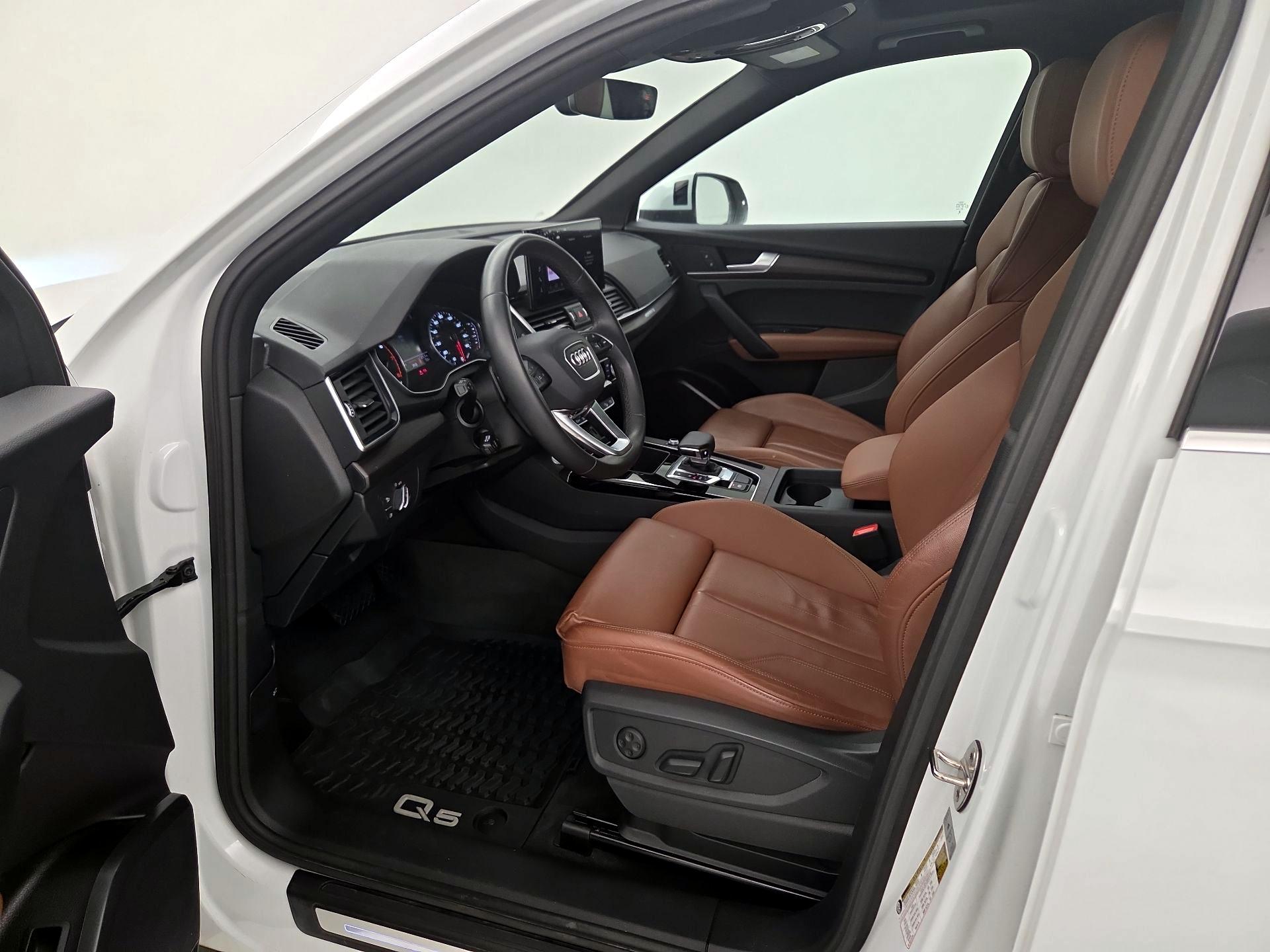 Thumbnail: 2024 Audi Q5 - 11