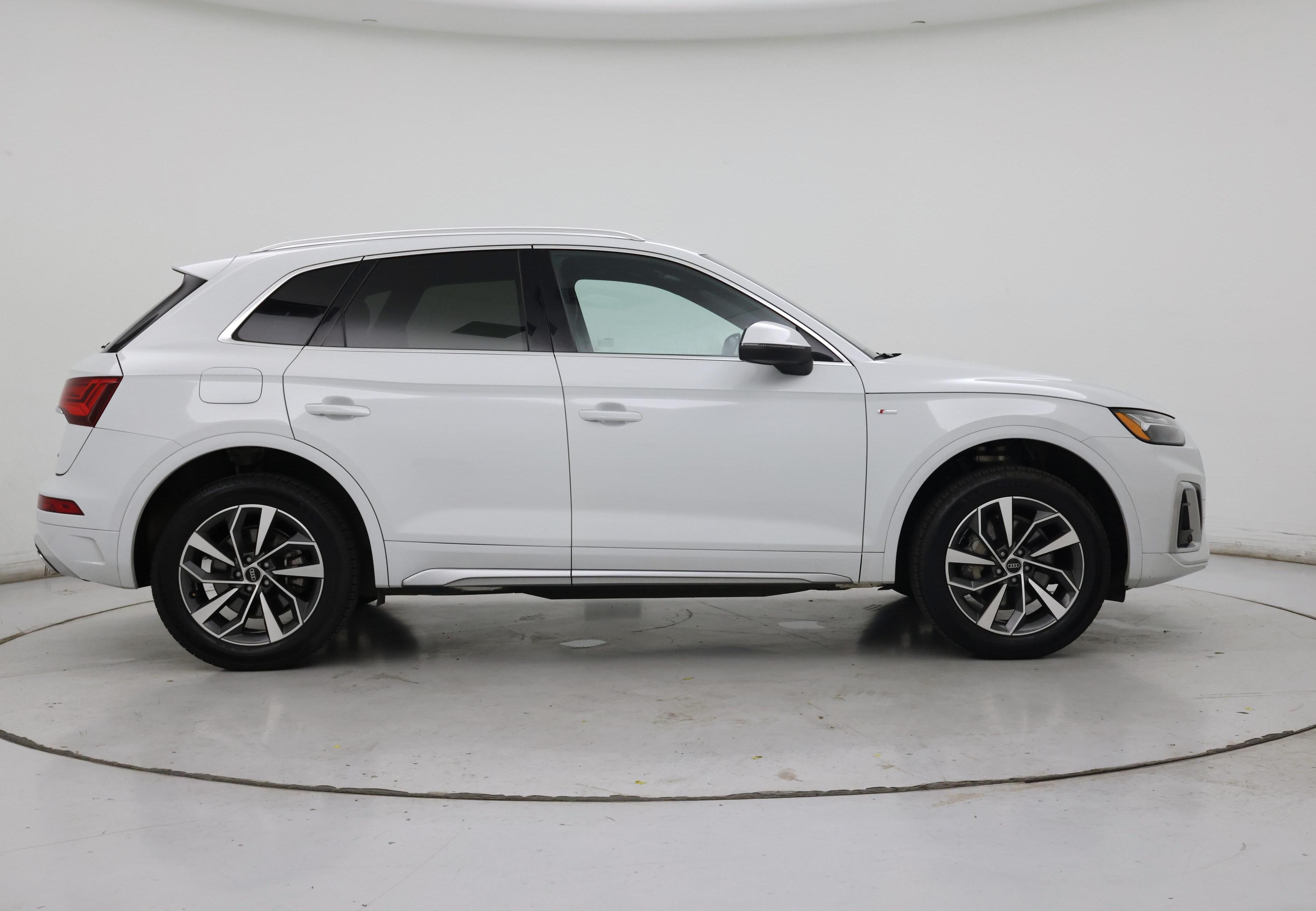 Thumbnail: 2024 Audi Q5 - 7