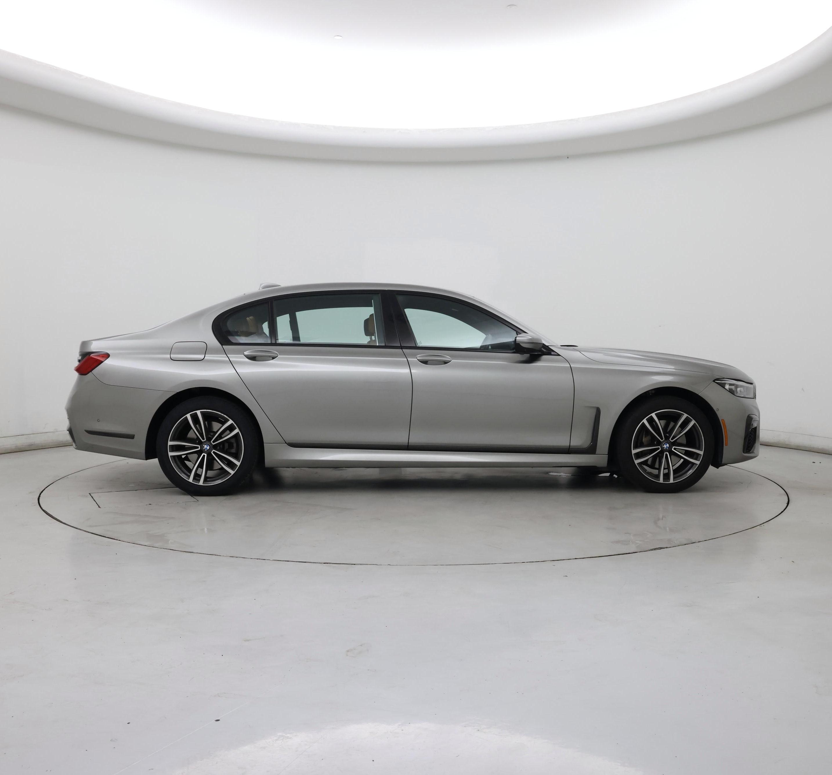Thumbnail: 2022 BMW 7 Series - 7