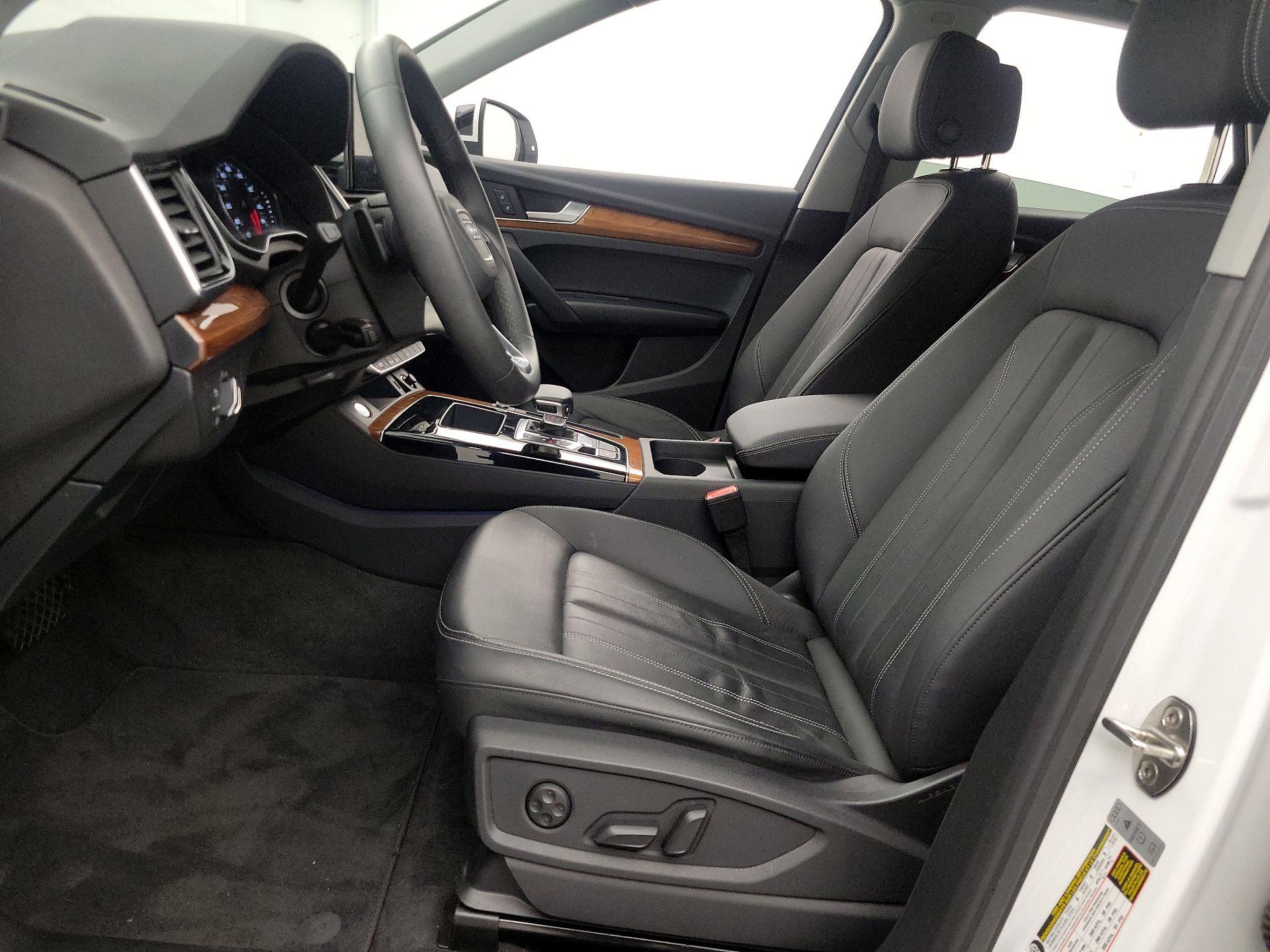 Thumbnail: 2023 Audi Q5 - 11