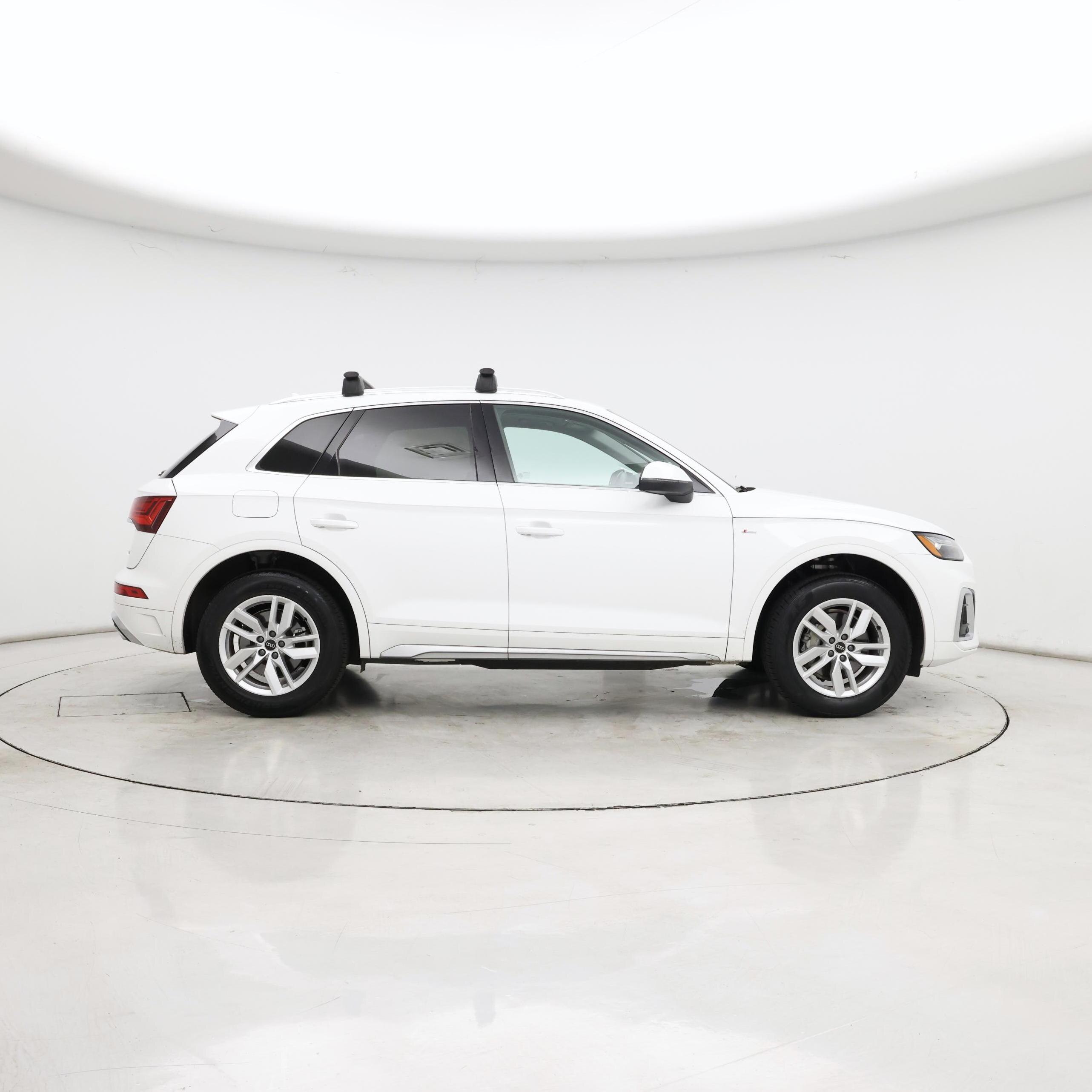 Thumbnail: 2023 Audi Q5 - 7