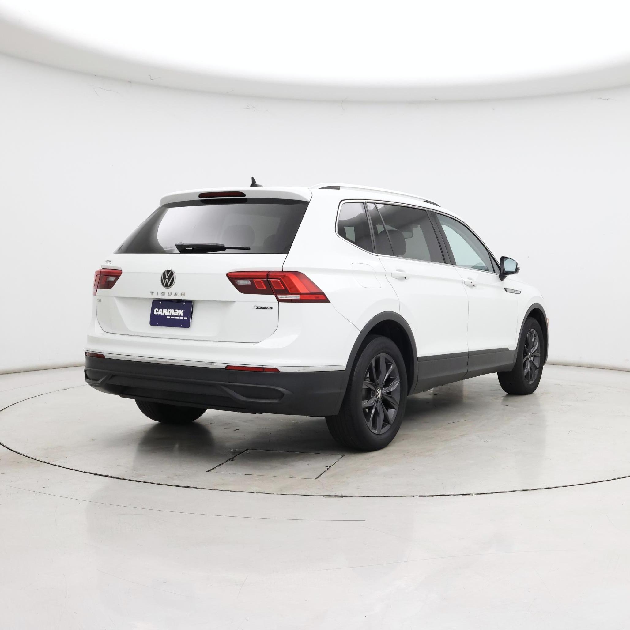 Thumbnail: 2024 Volkswagen Tiguan - 8