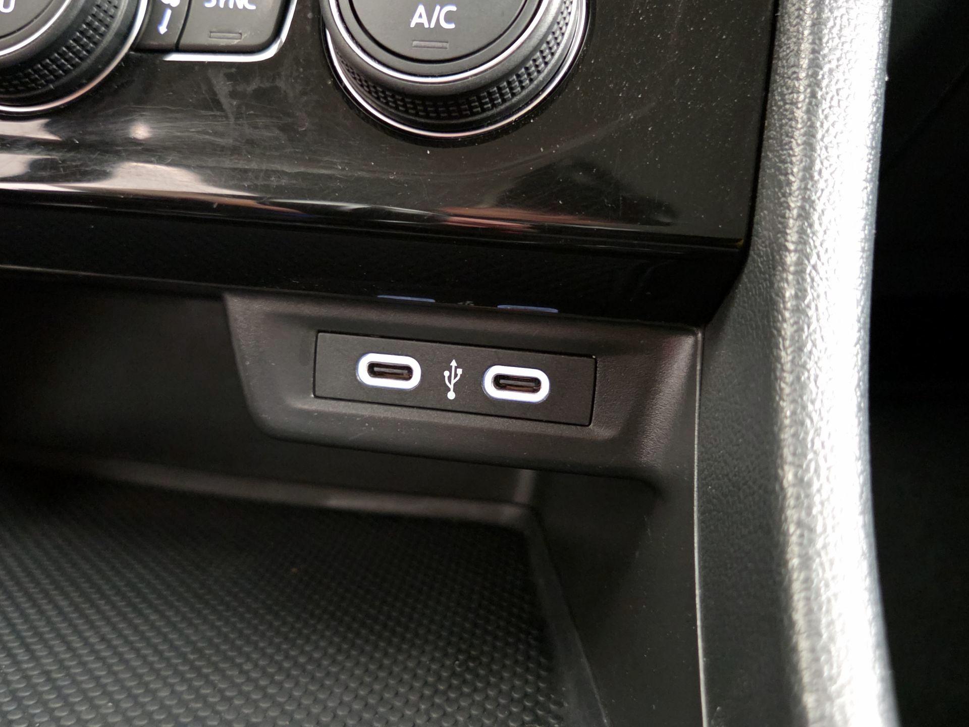 Thumbnail: 2024 Volkswagen Jetta - 18