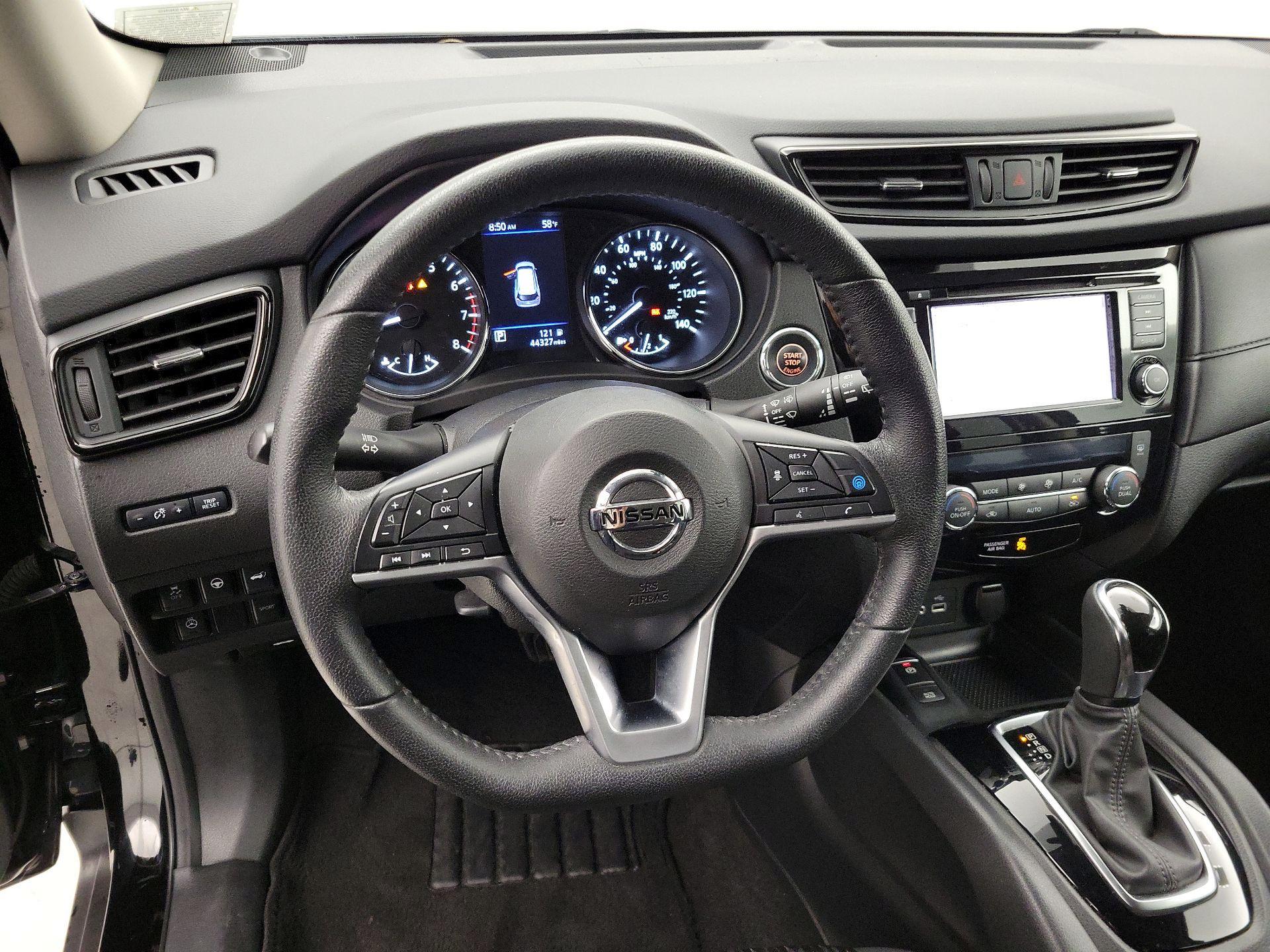 Thumbnail: 2020 Nissan Rogue - 10