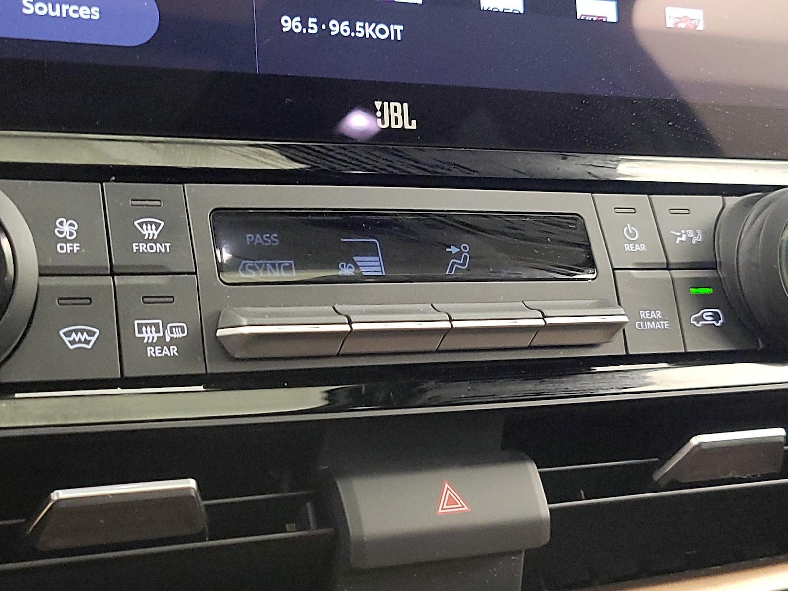2024 Toyota Grand Highlander Limited - Photo 17