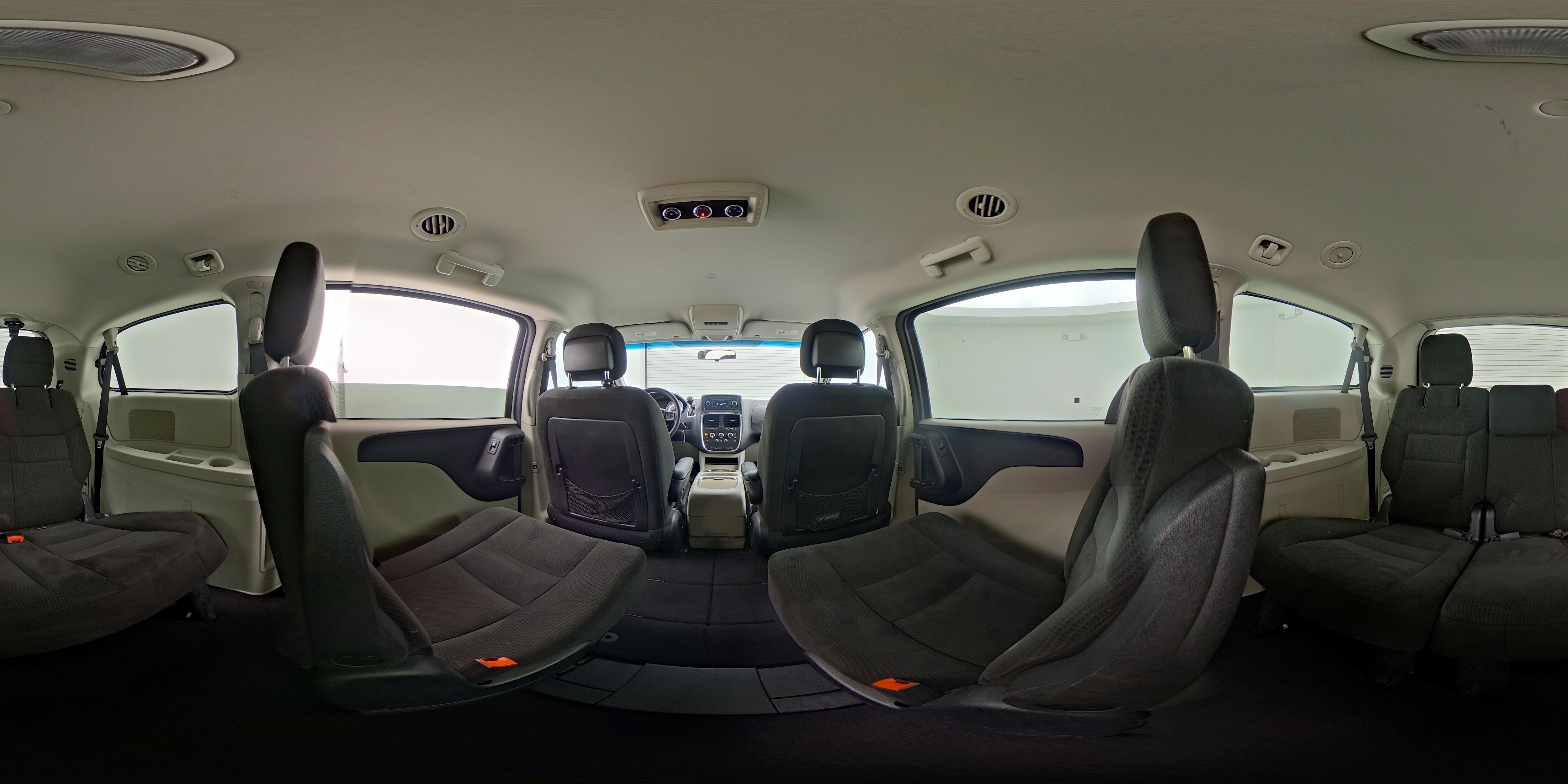 2016 Dodge Grand Caravan SXT - Photo 25
