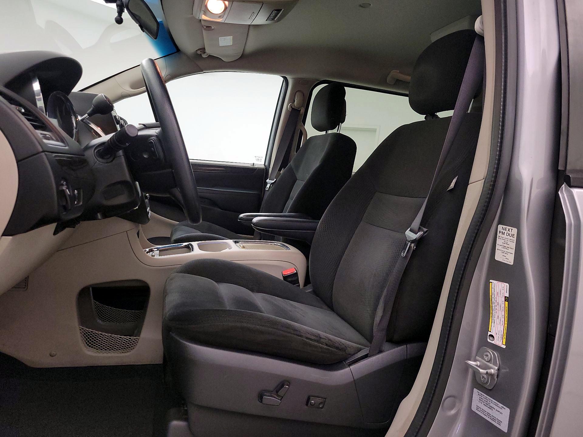 Thumbnail: 2016 Dodge Grand Caravan - 11