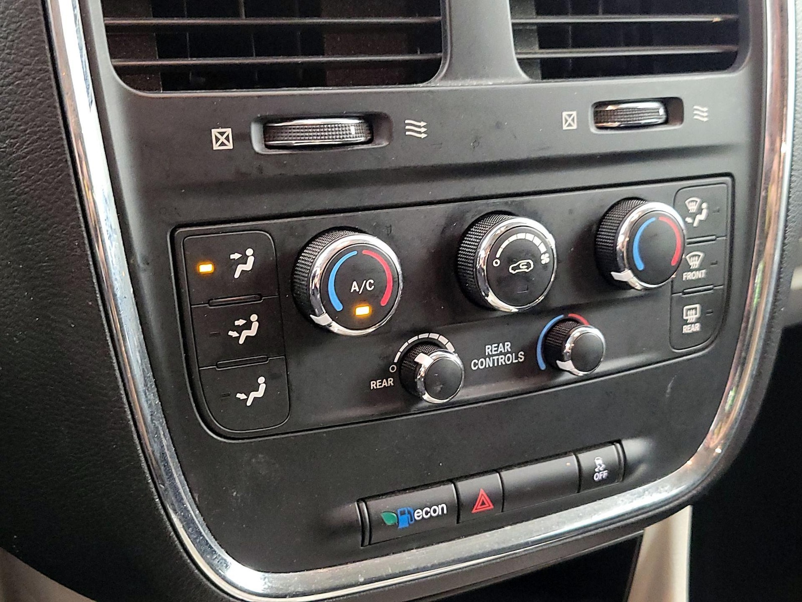 2016 Dodge Grand Caravan SXT - Photo 16