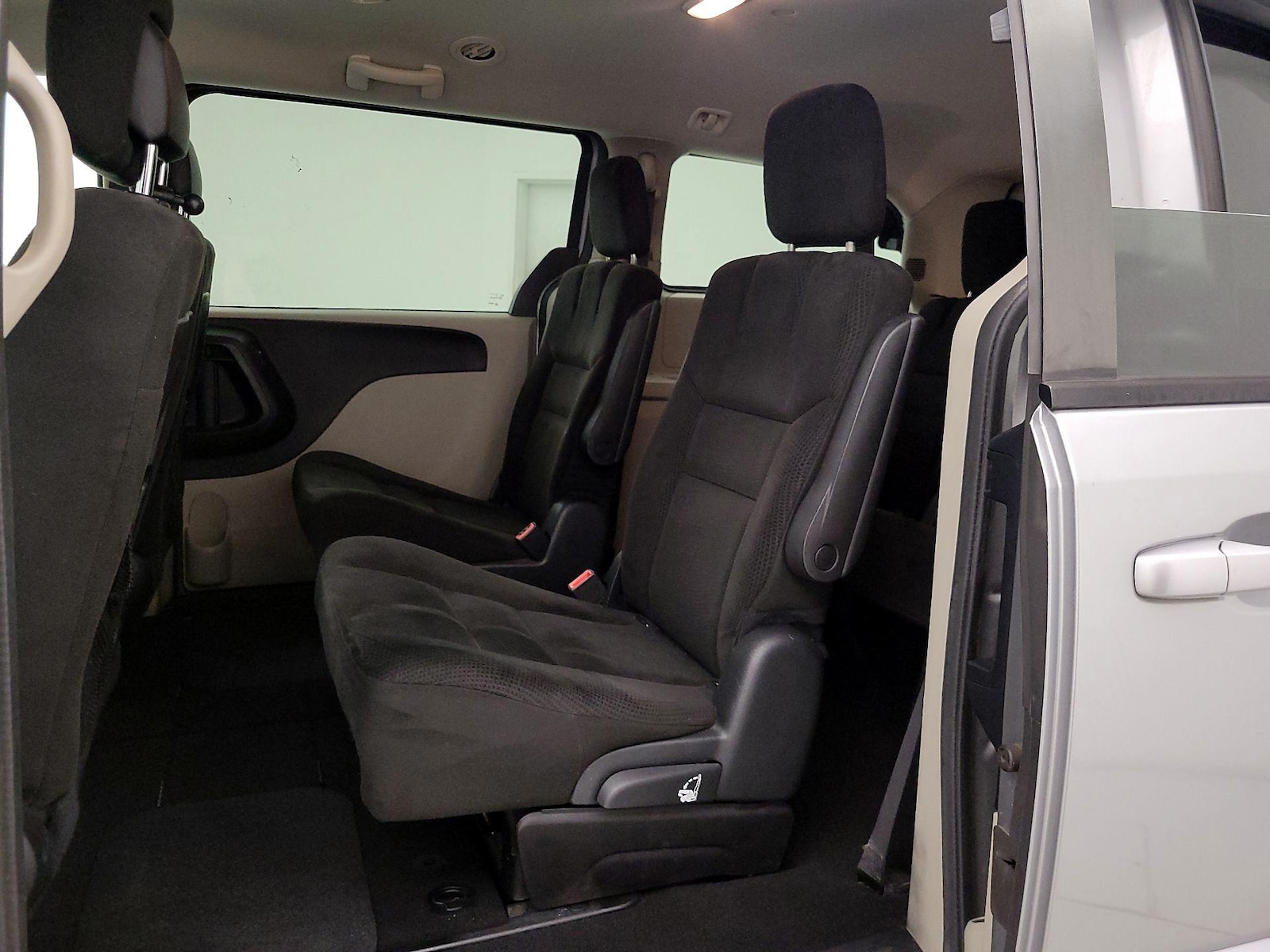 2016 Dodge Grand Caravan SXT - Photo 19