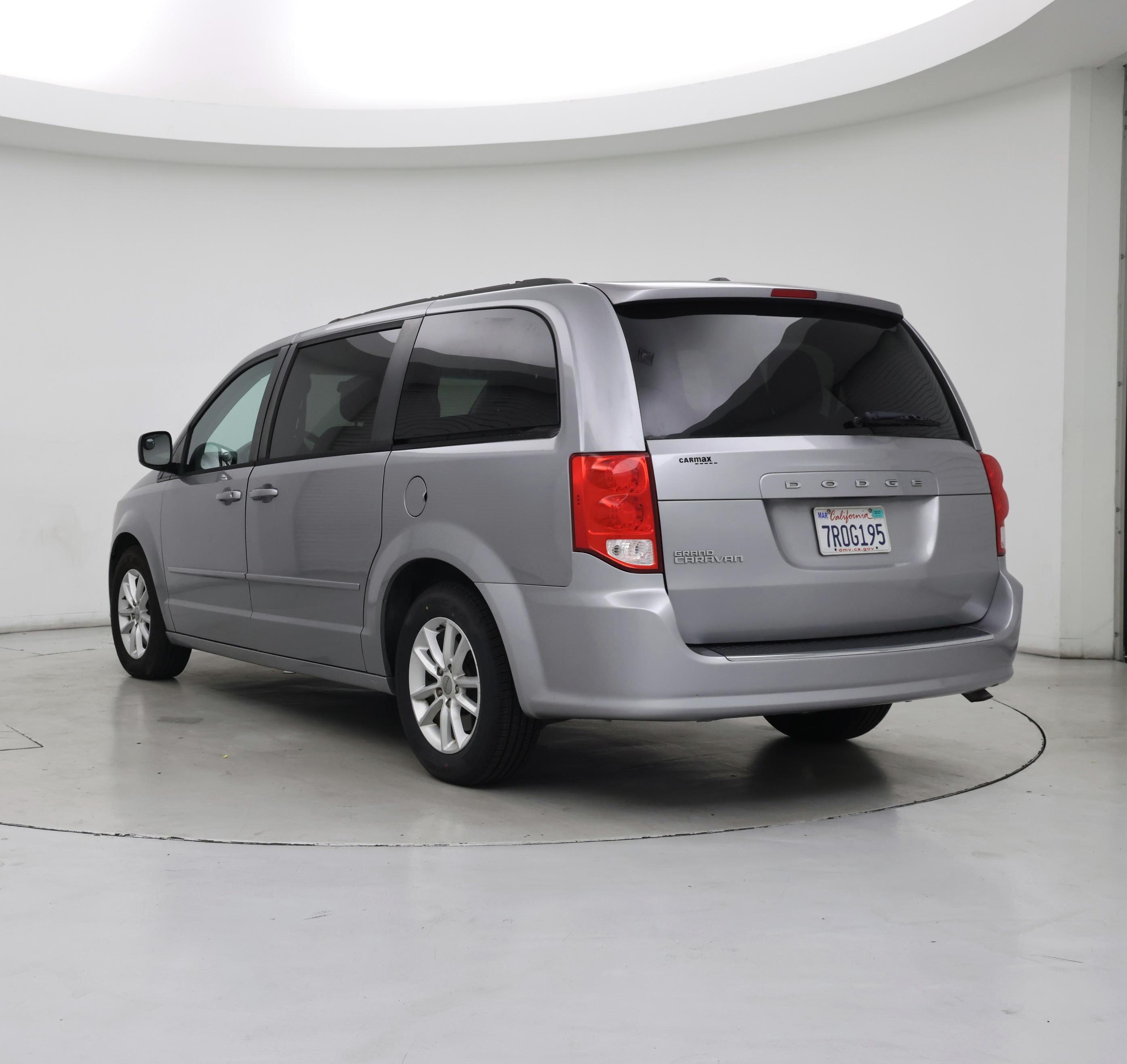 Thumbnail: 2016 Dodge Grand Caravan - 2