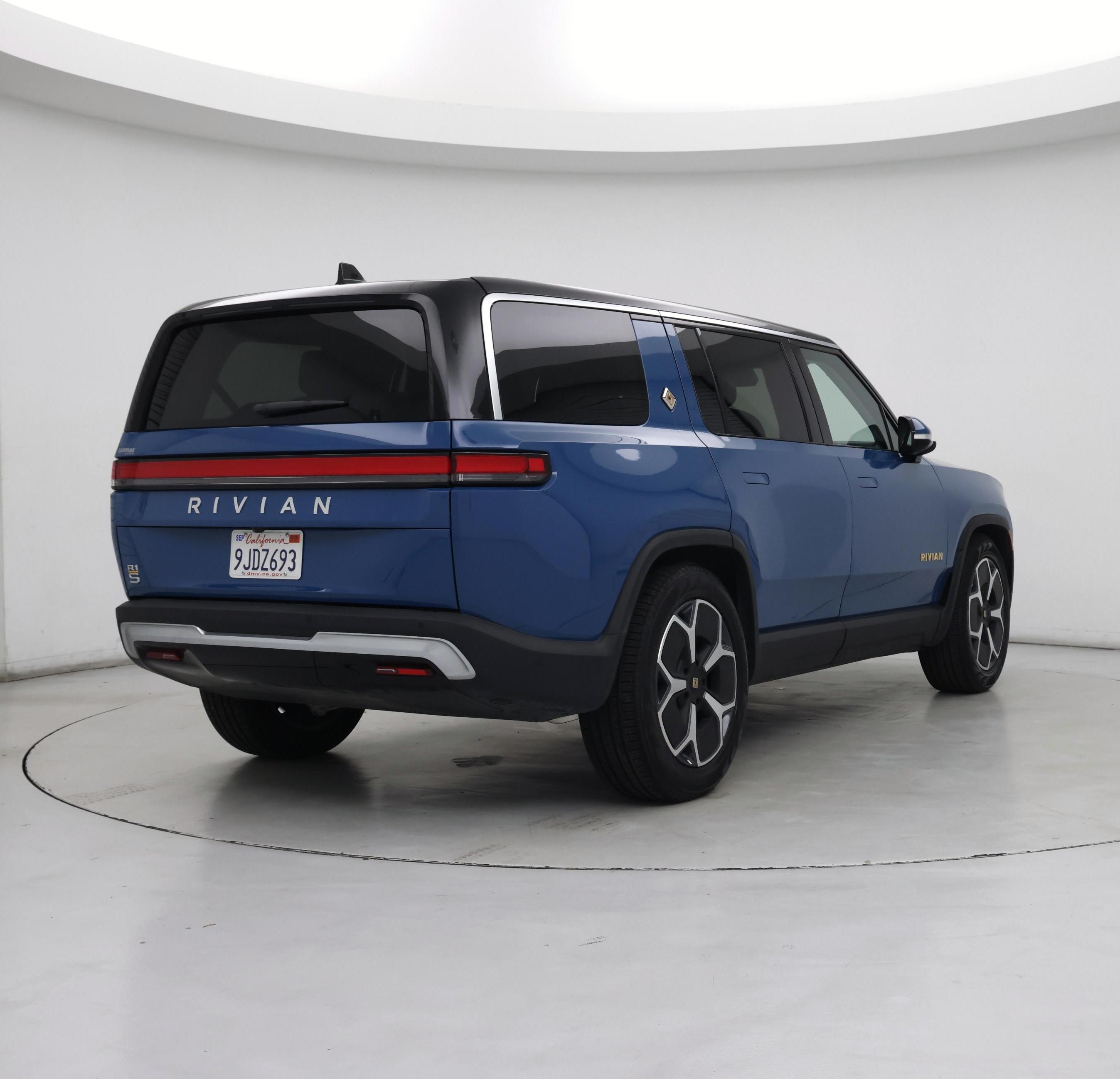 Thumbnail: 2023 Rivian R1S - 8