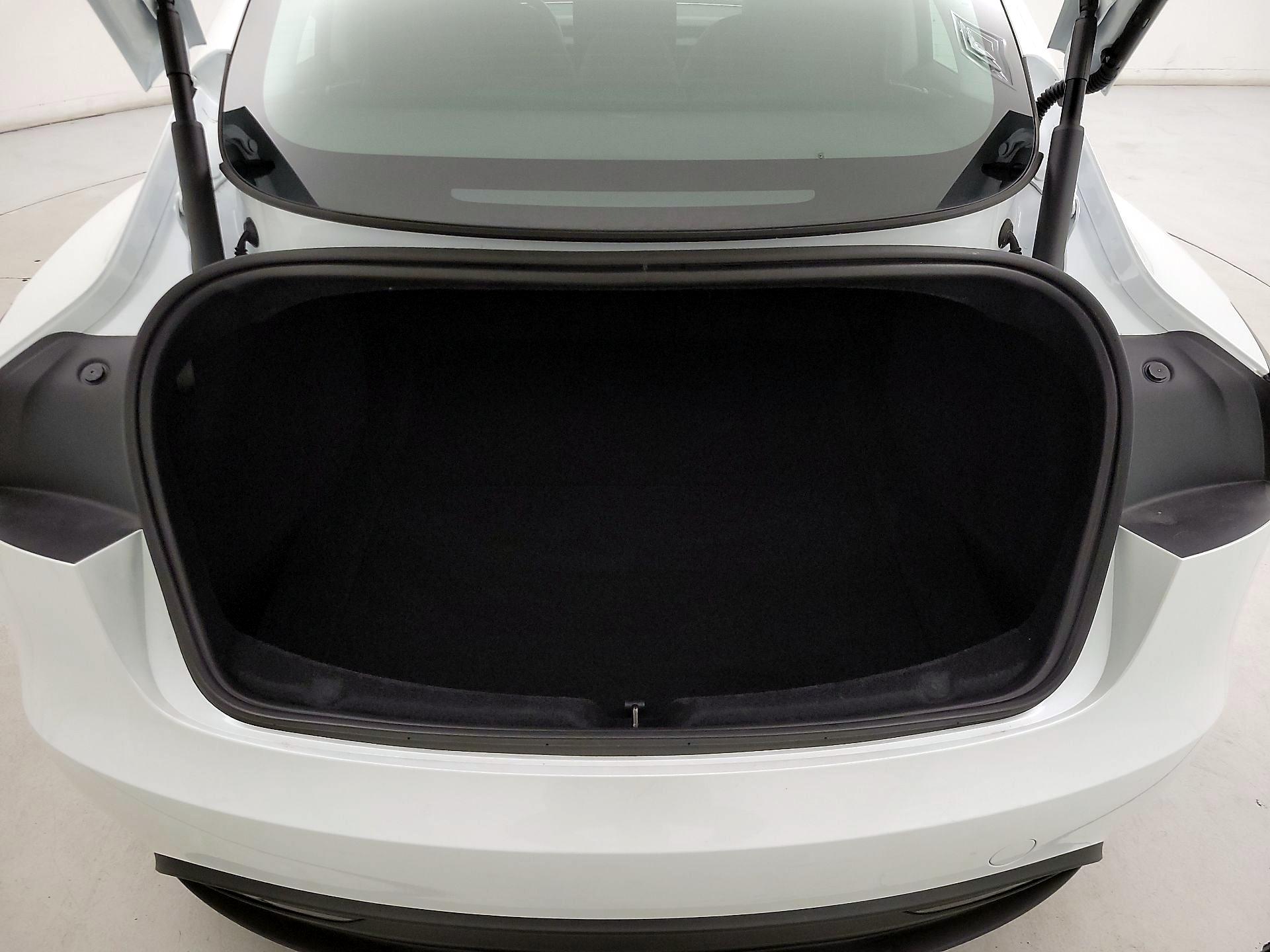 Thumbnail: 2025 Tesla Model 3 - 20