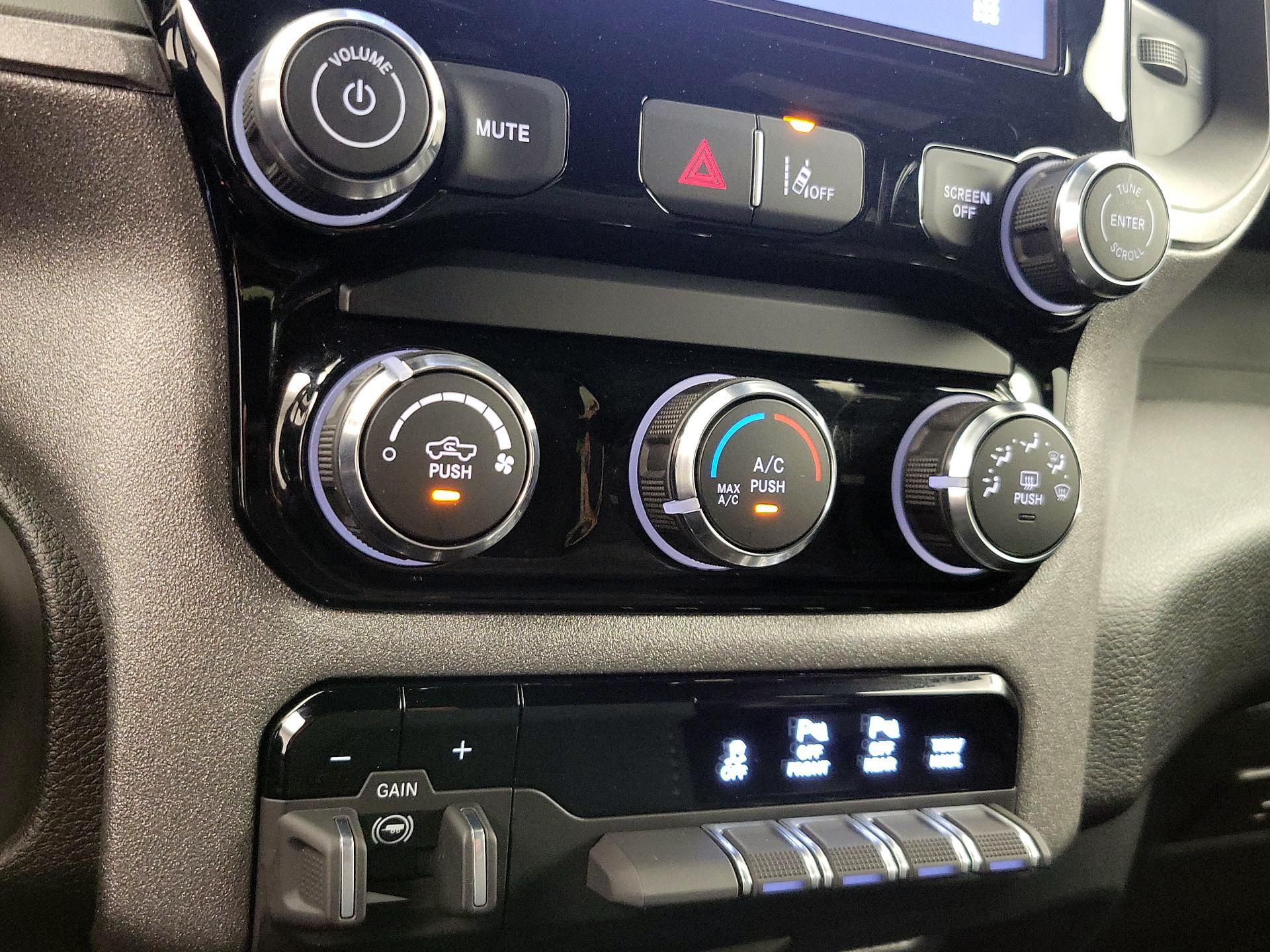 Thumbnail: 2025 RAM 1500 - 16